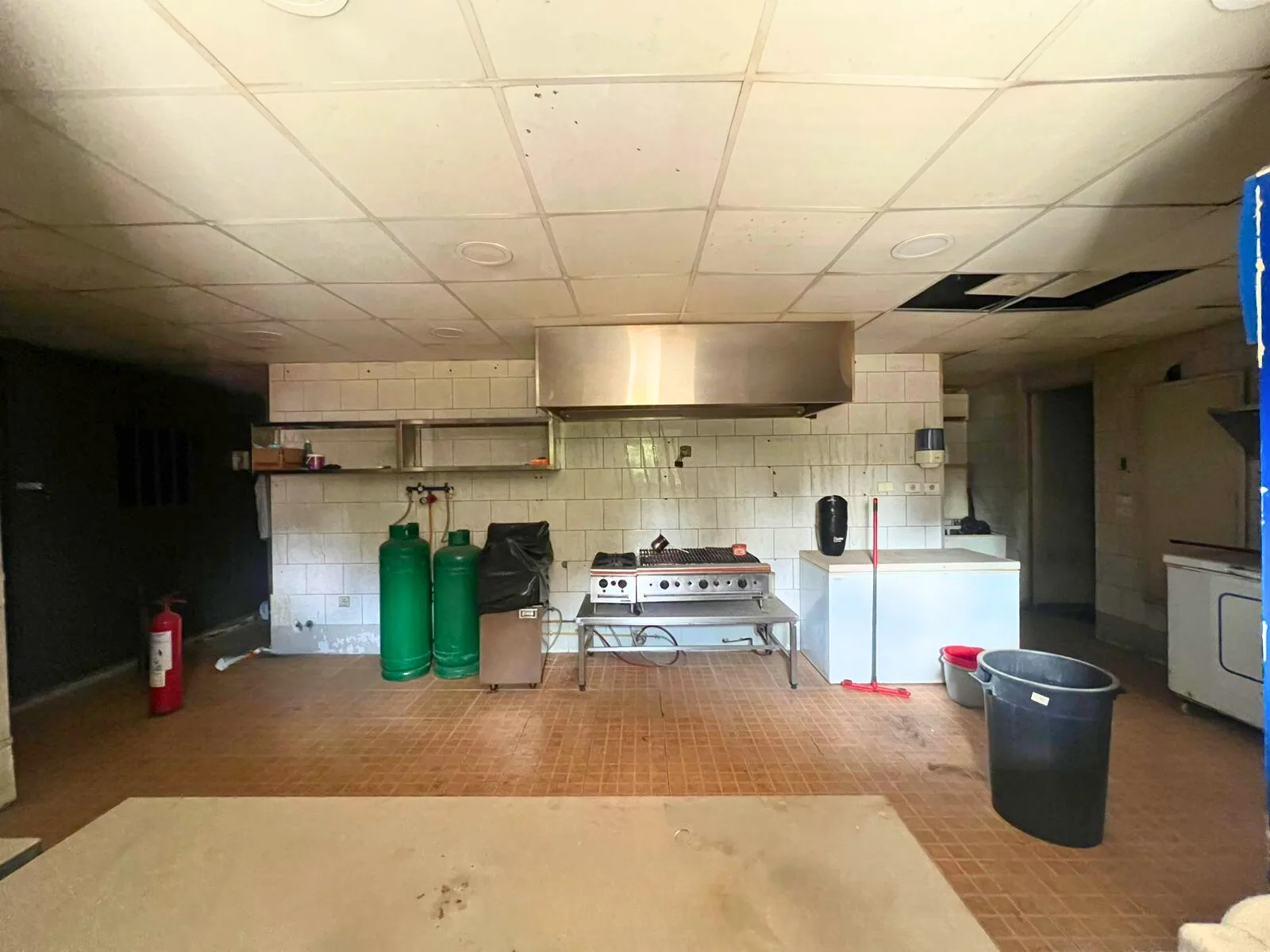 Restaurant for Rent in Monot, Beirut, Lebanon — الصورة 4