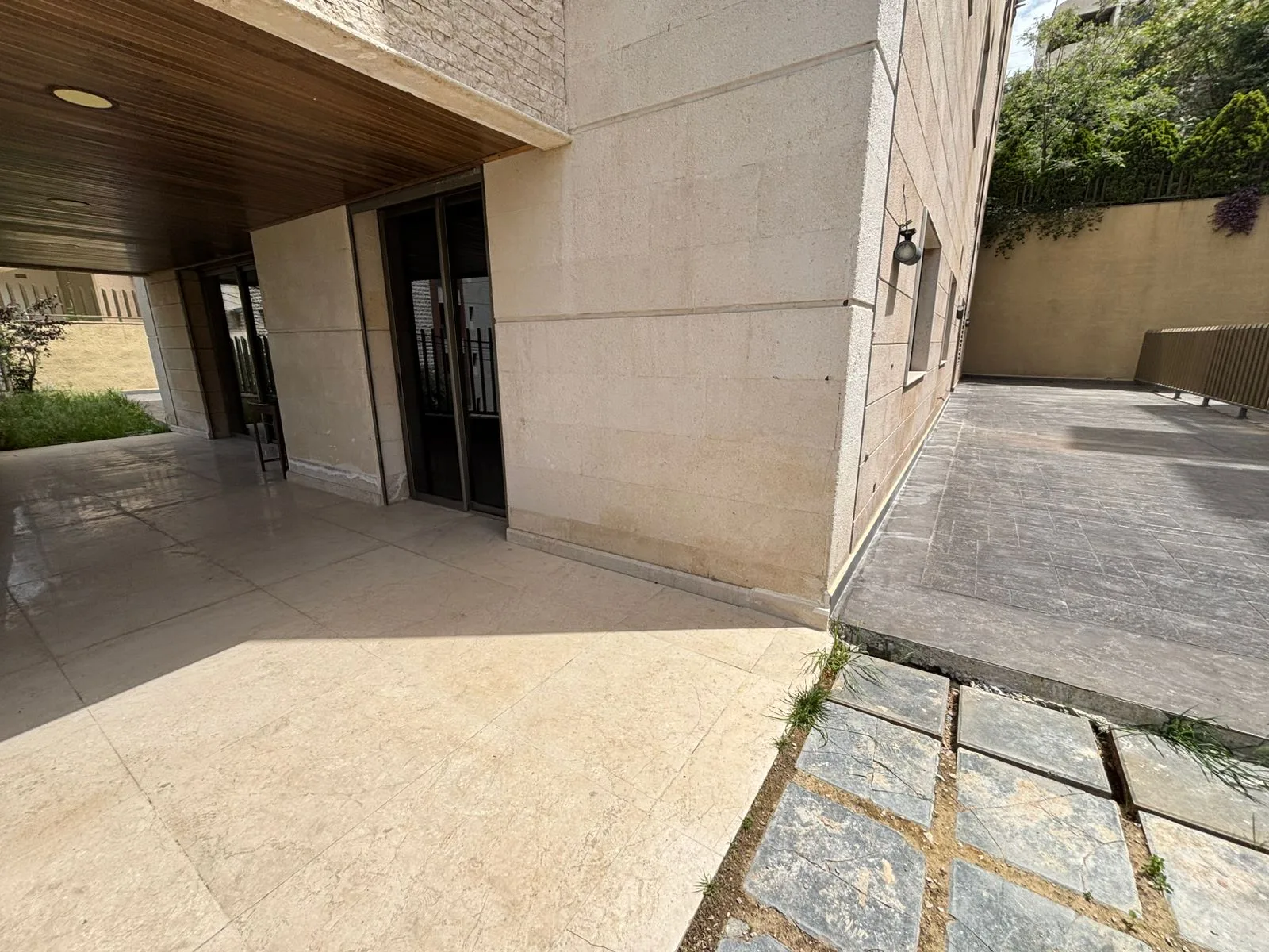 Apartment for Sale in Cornet Chahwan — الصورة 5