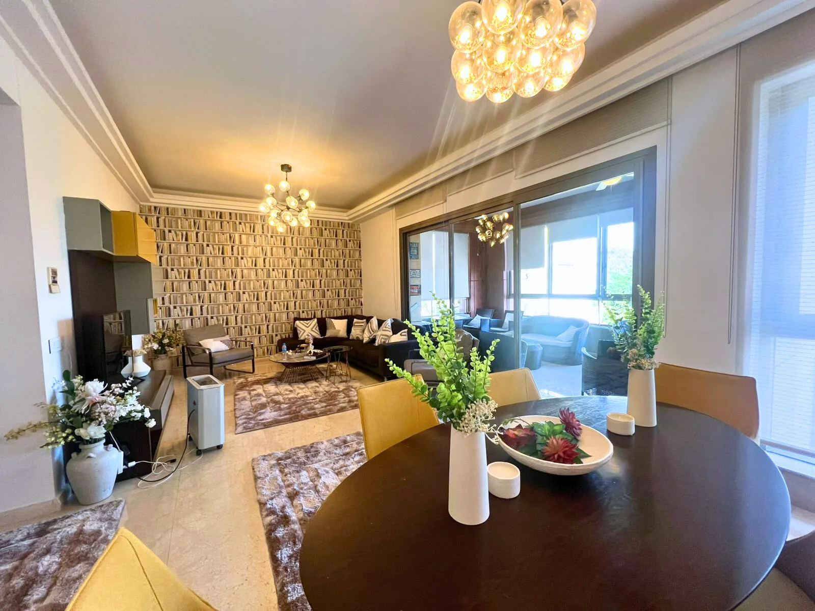 Apartment for Sale in Mar Mikhael, Bayrut, Lebanon — الصورة 3