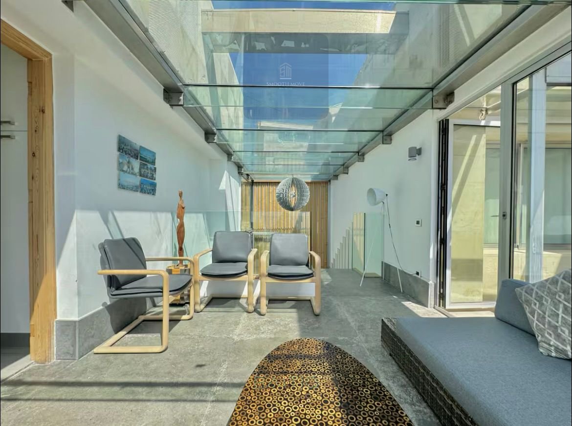 Luxurious Five Bedroom Beachfront Villa for Sale in Batroun Kfarabeda — الصورة 20