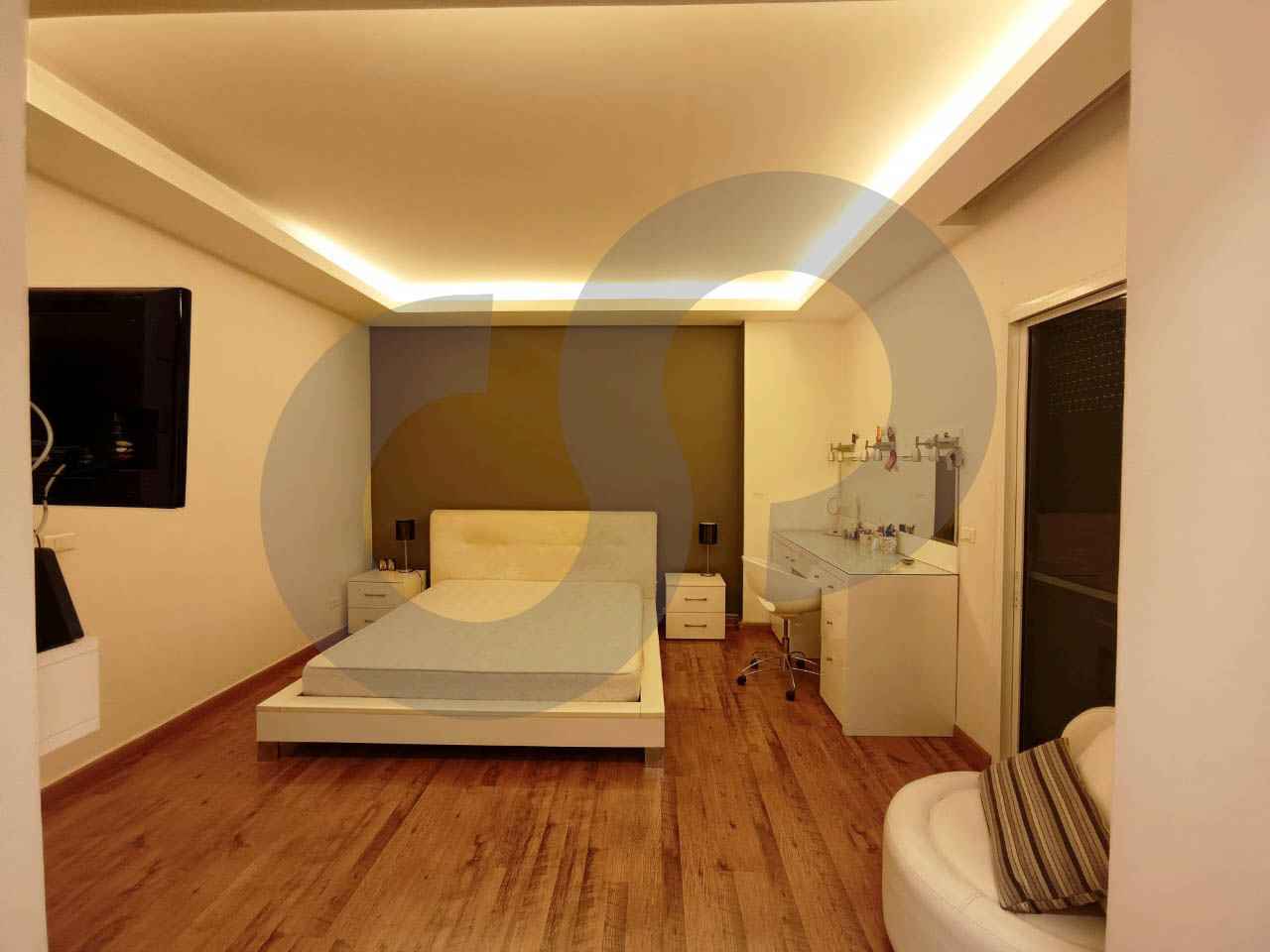 Fully furnished apartment FOR SALE in Ain Saade — الصورة 3