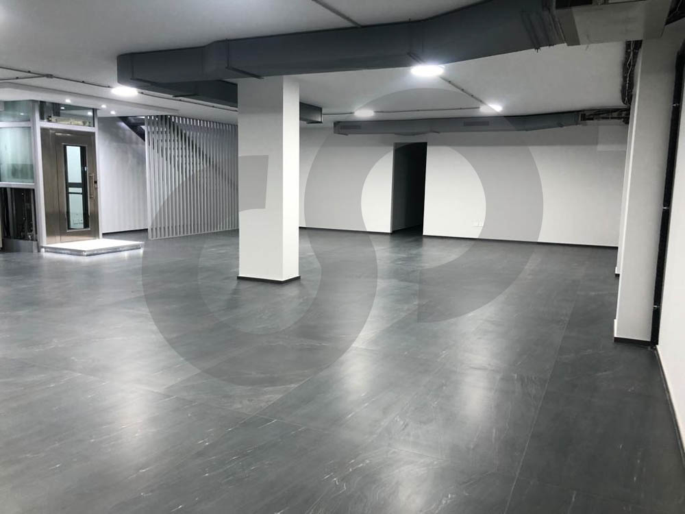 stunning 380sqm showroom/store for sale!! — الصورة 3