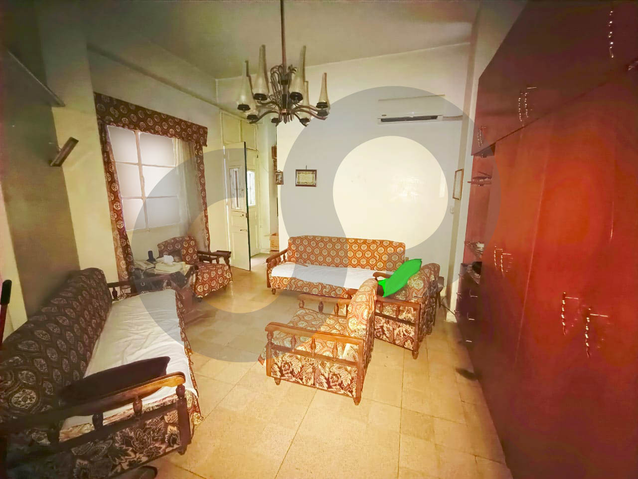 spacious property in Furn-El-Chebback — الصورة 3