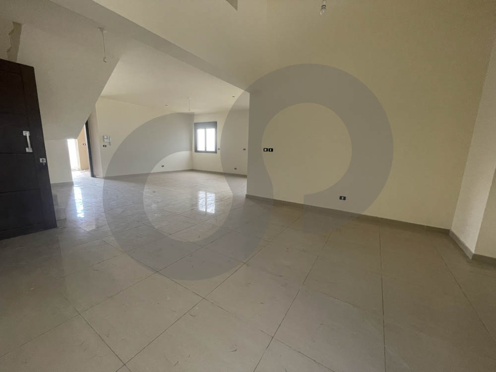 UNIQUE DUPLEX LOCATED IN DBAYEH — الصورة 2
