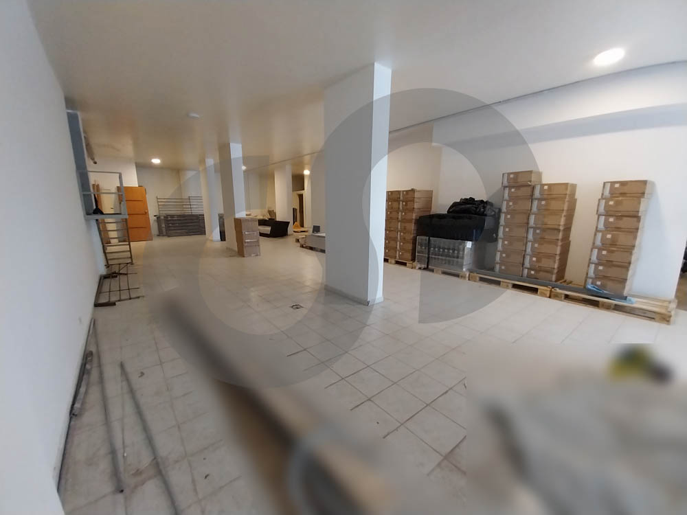 SHOWROOM FOR SALE IN ZOUK MIKAKEL — الصورة 3