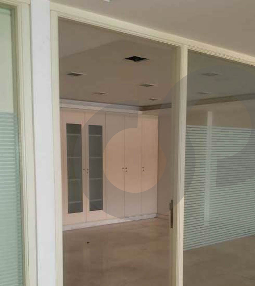2500sqm Building located in Awkar for rent — الصورة 3