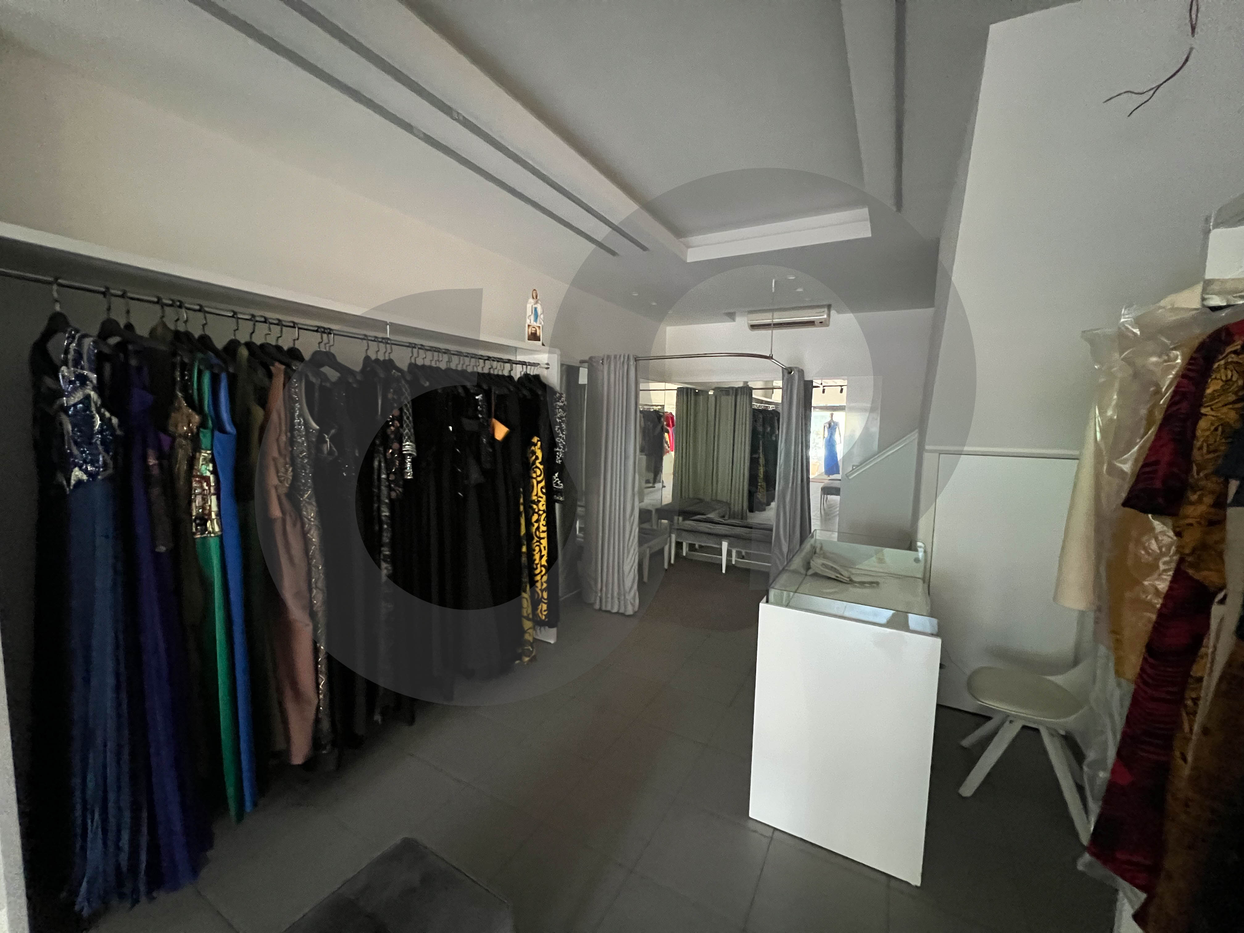clothing store—modern- ZALKA, METN — الصورة 3