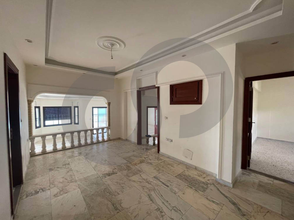 stunning sea view, tranquil living environment in khaldeh — الصورة 3