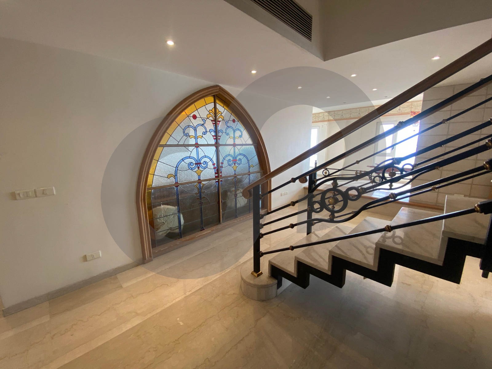 Panoramic Sea & Rock View, high floor, rawche — الصورة 3