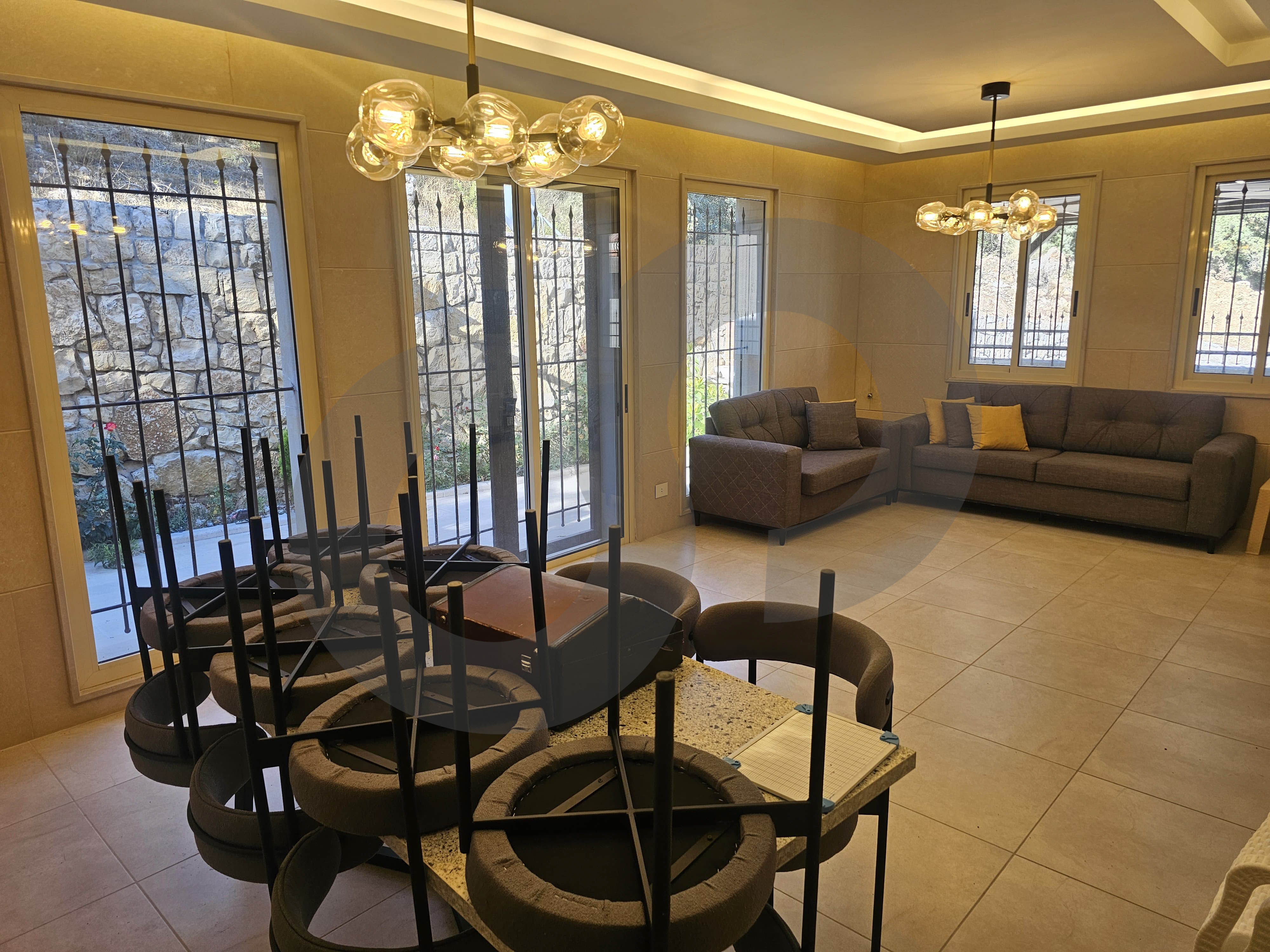 Beautifully decorated,view,villa-style, jbeil, mechmech — الصورة 3