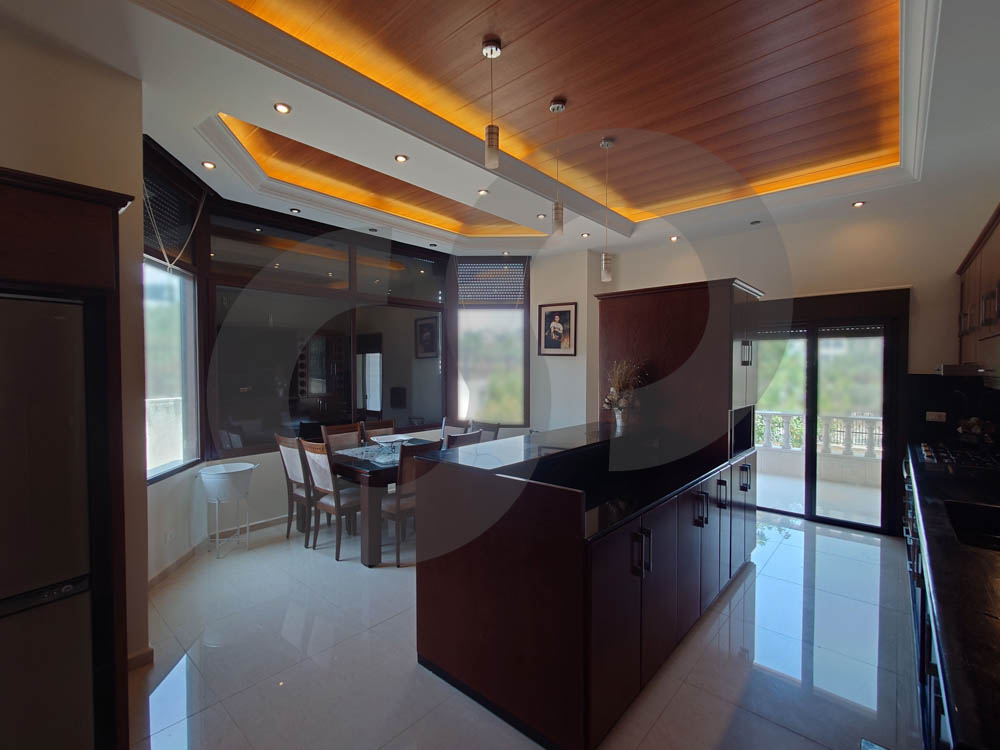 Spacious furnished Villa for Sale in Kferhazir – 274 SQM — الصورة 3