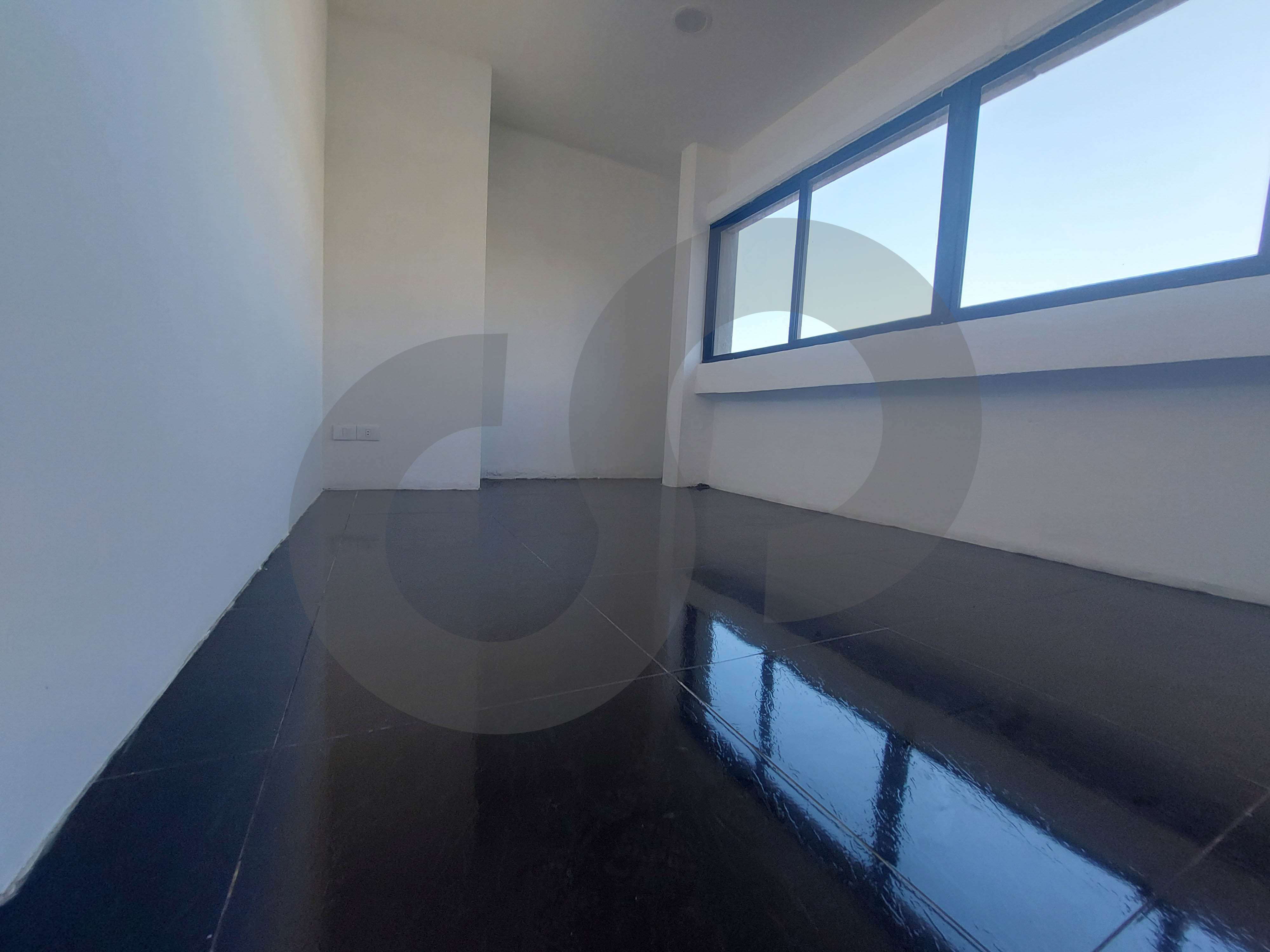 Great deal, prime location in the heart of Jbeil — الصورة 3