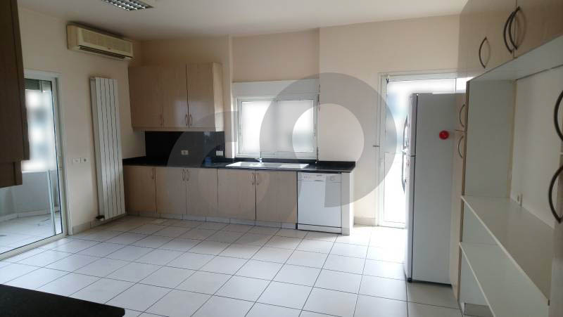 Timeless Elegant Apartment with Open Views & Private Balcony — الصورة 3
