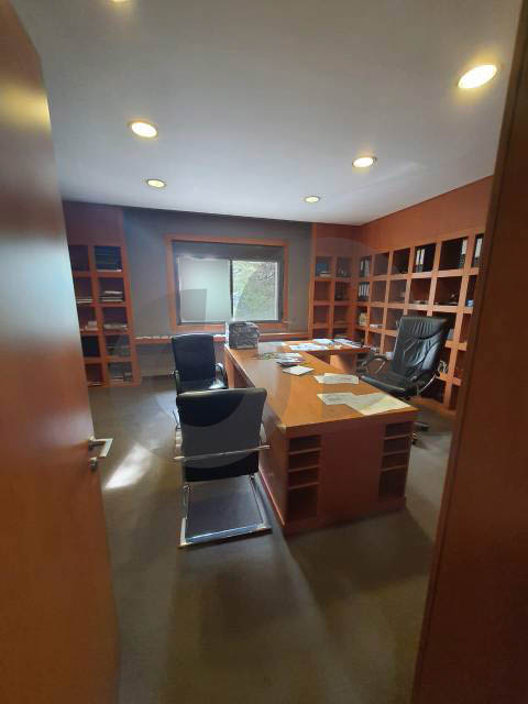 For Sale: Decorated office, warehouse or showroom in Mansourieh with Terrace – Prime Commercial Property — الصورة 3