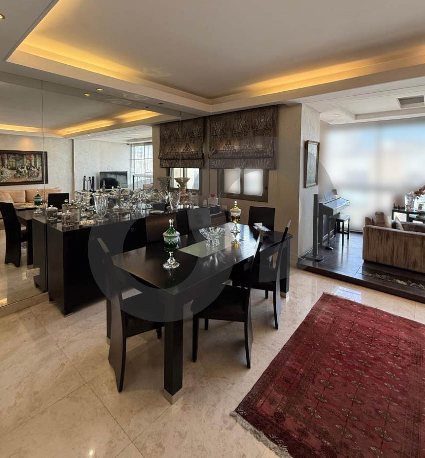 165 sqm Apartment for Sale in Sanayeh – High Floor, New Building, Prime & Calm Location — الصورة 3
