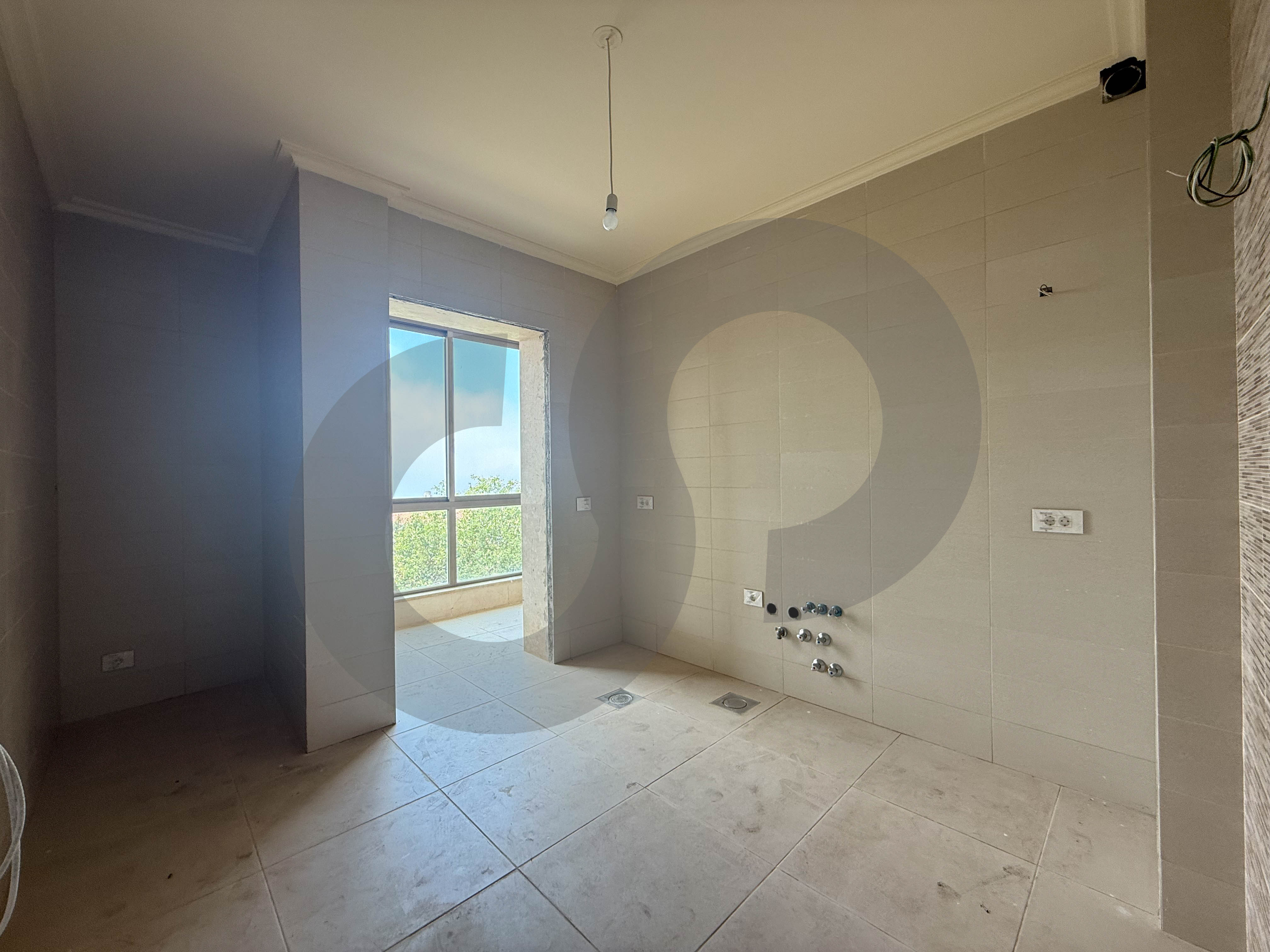covered parking, garden, balcony, Ballouneh — الصورة 3