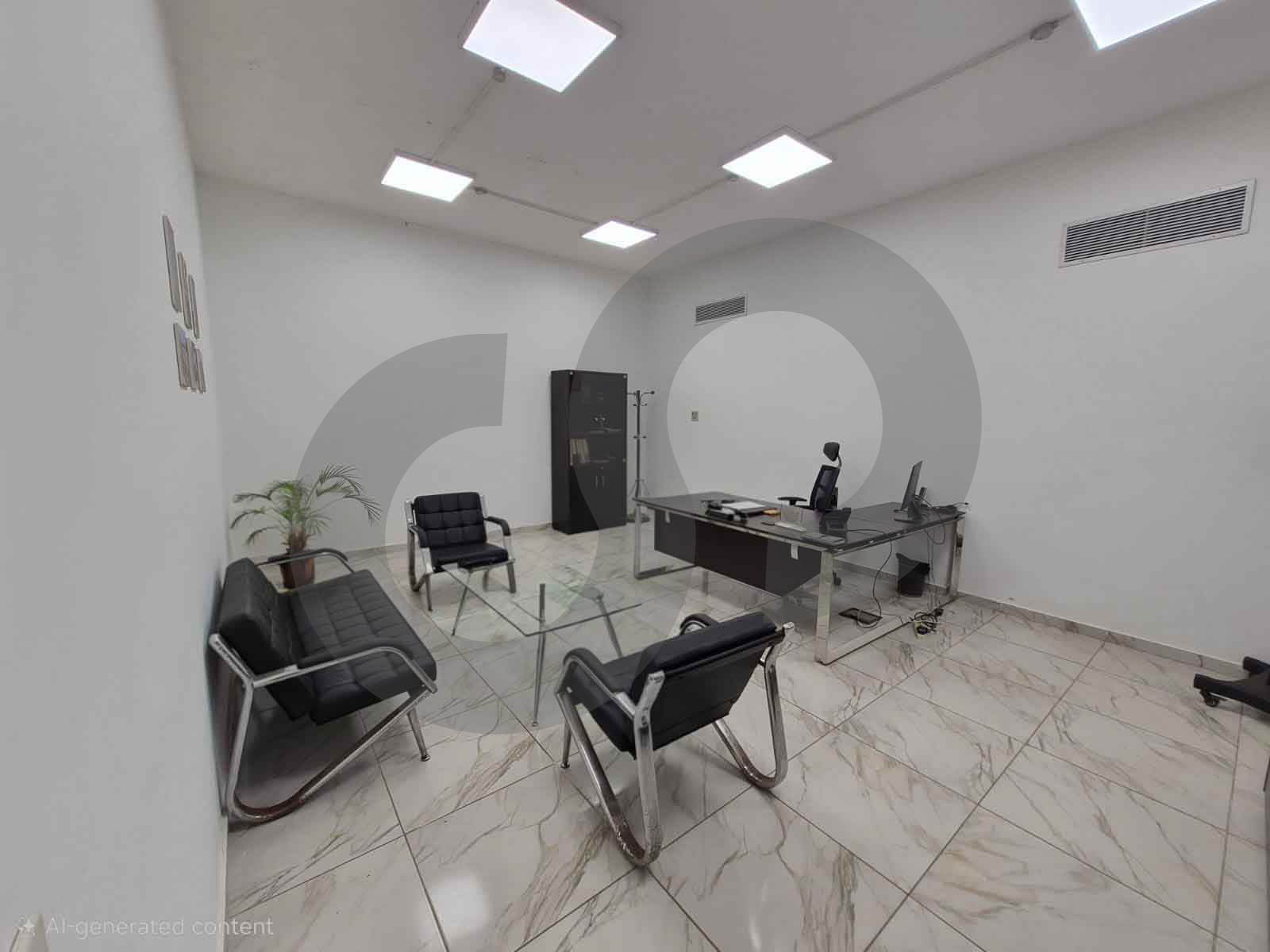 Spacious Warehouse, calm street, Ain Al Tineh — الصورة 3