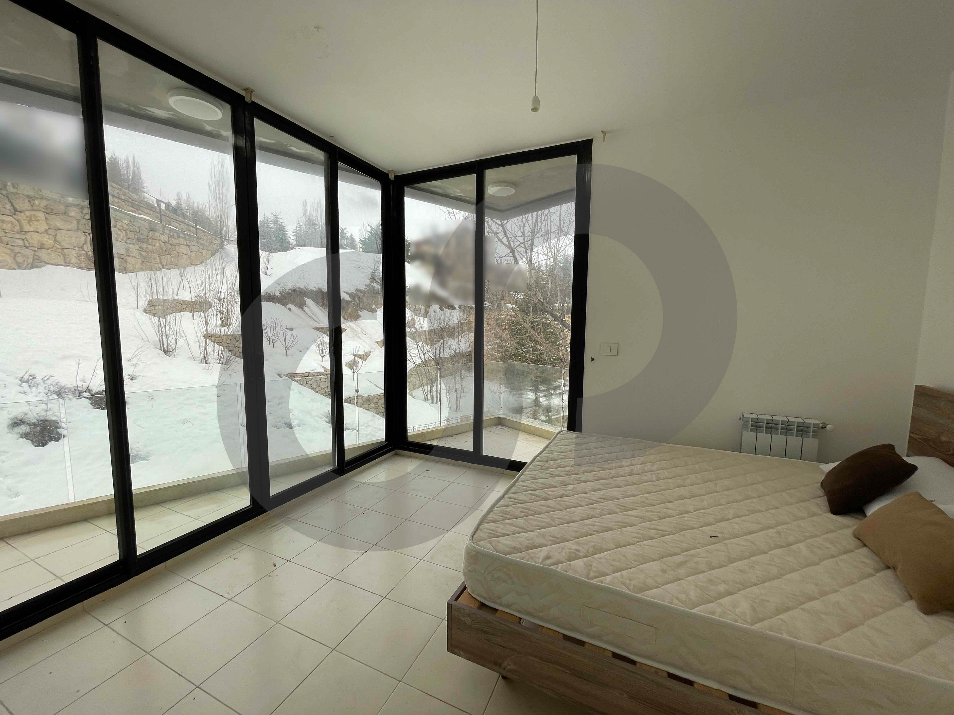 Underground parking, payment facilities , Faraya — الصورة 3