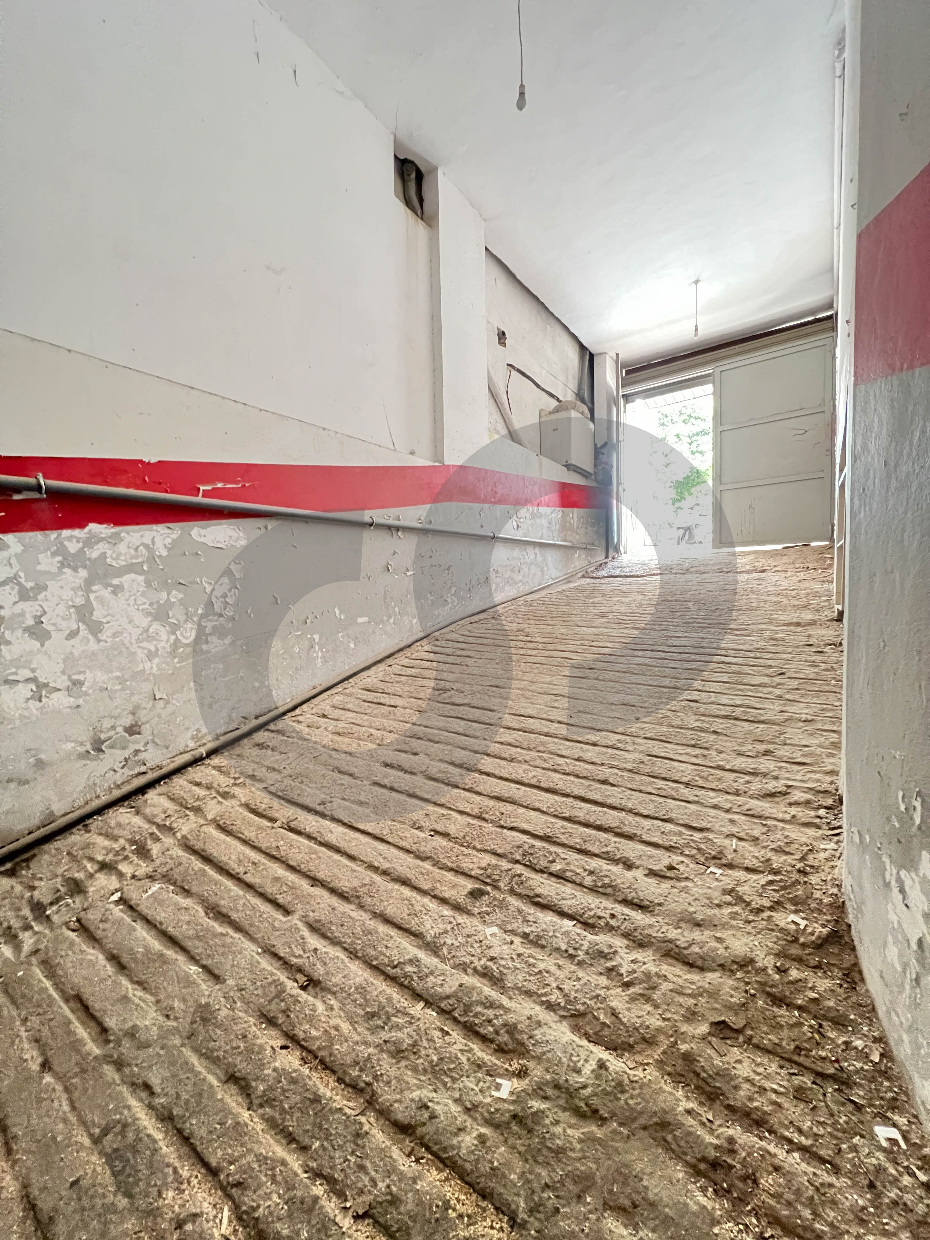 can be used as a garage or storage room, Zalka — photo 3