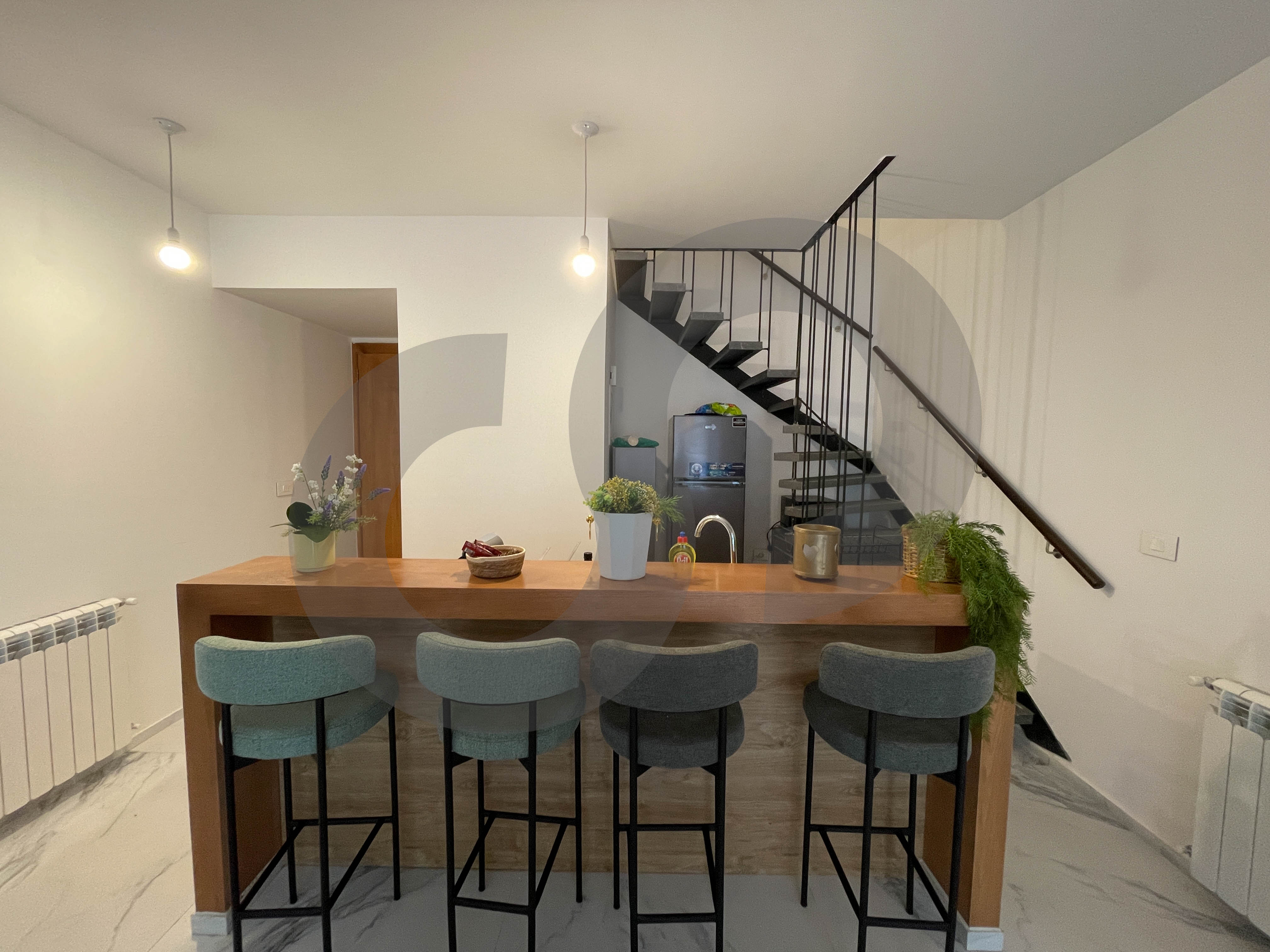 Private terrace ,fully furnished ,Kfardebian — الصورة 3