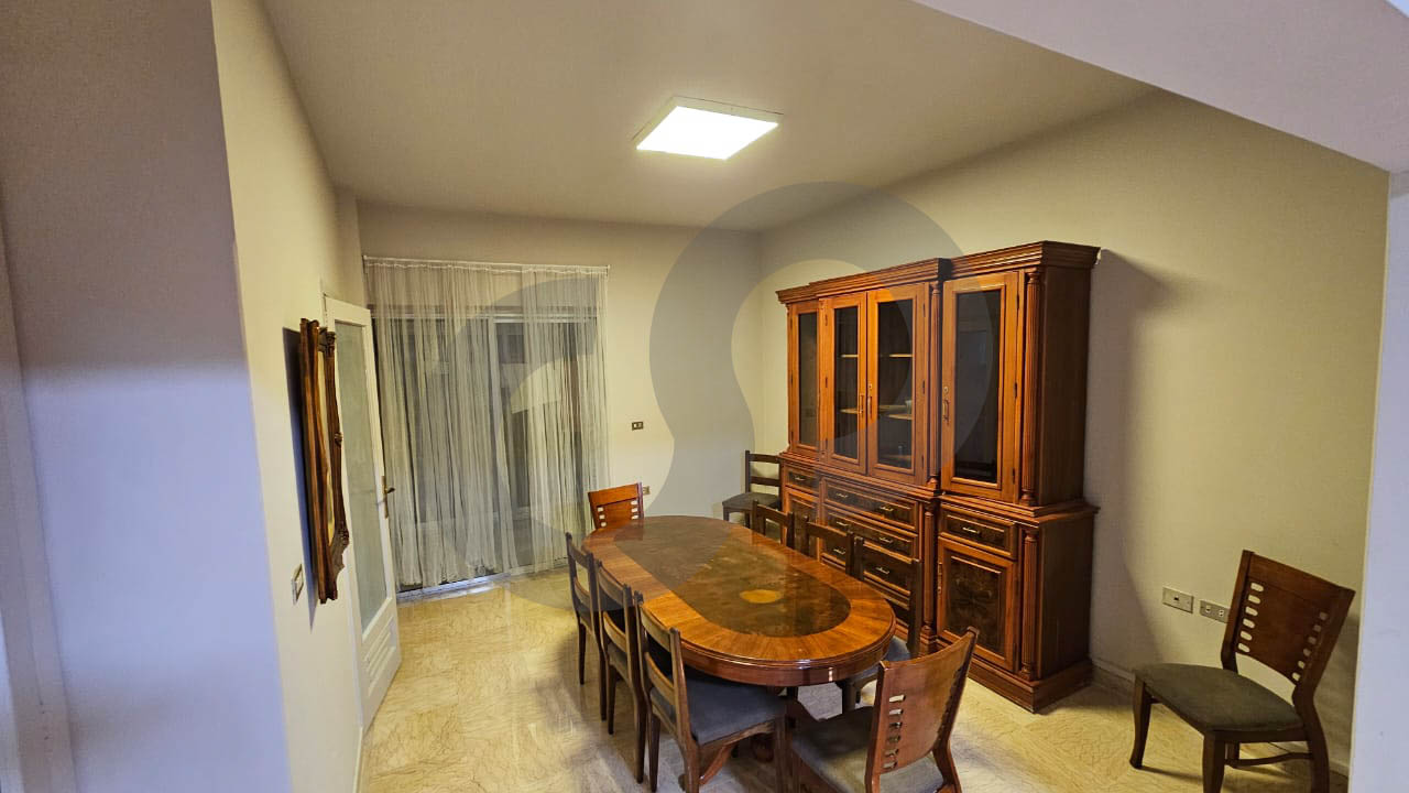 2 Glass covered Balconies, maid's room, Sanayeh — الصورة 3