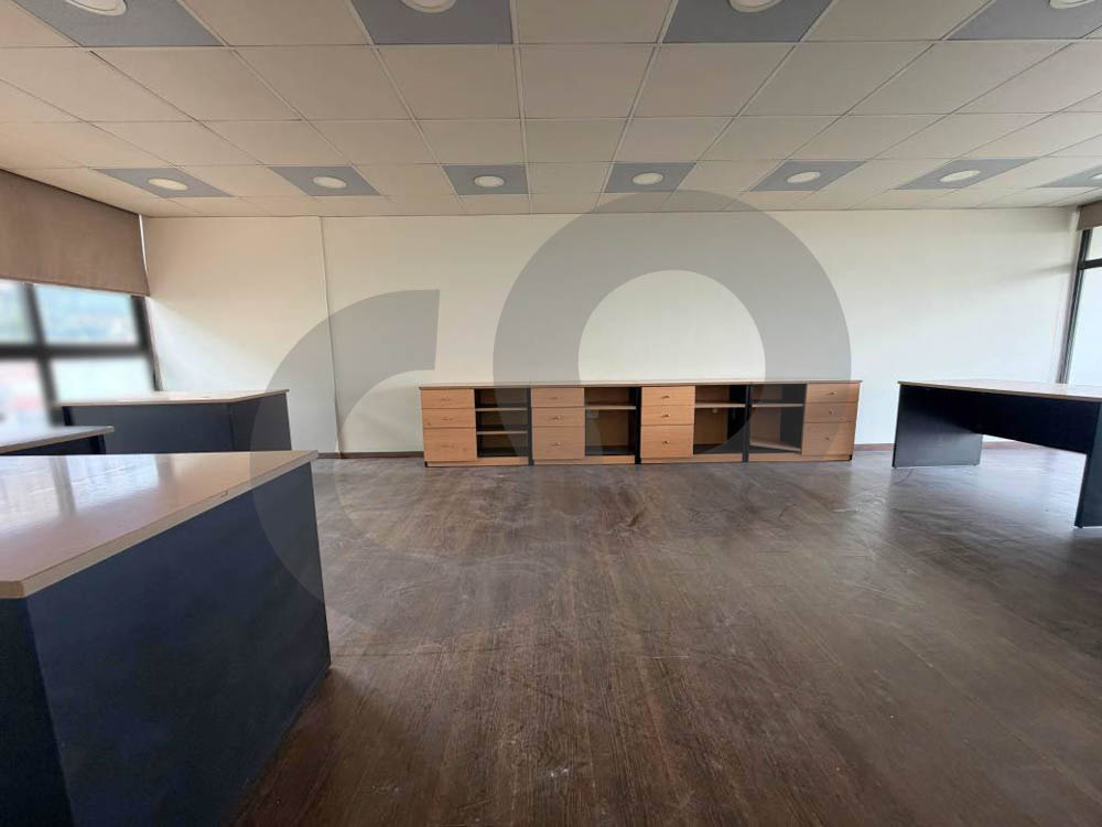 Office for rent directly on the highway in Jounieh — الصورة 3