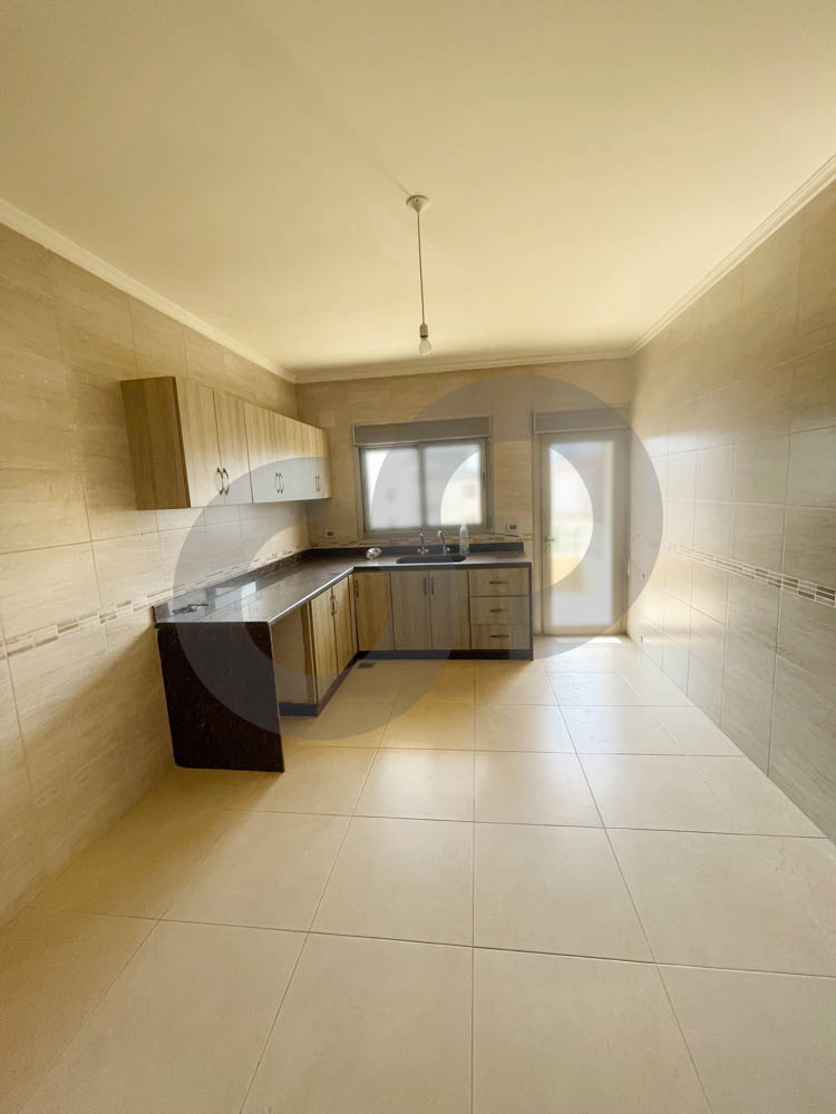 Very Beautiful Building ,Calm Location, Zgharta — الصورة 3