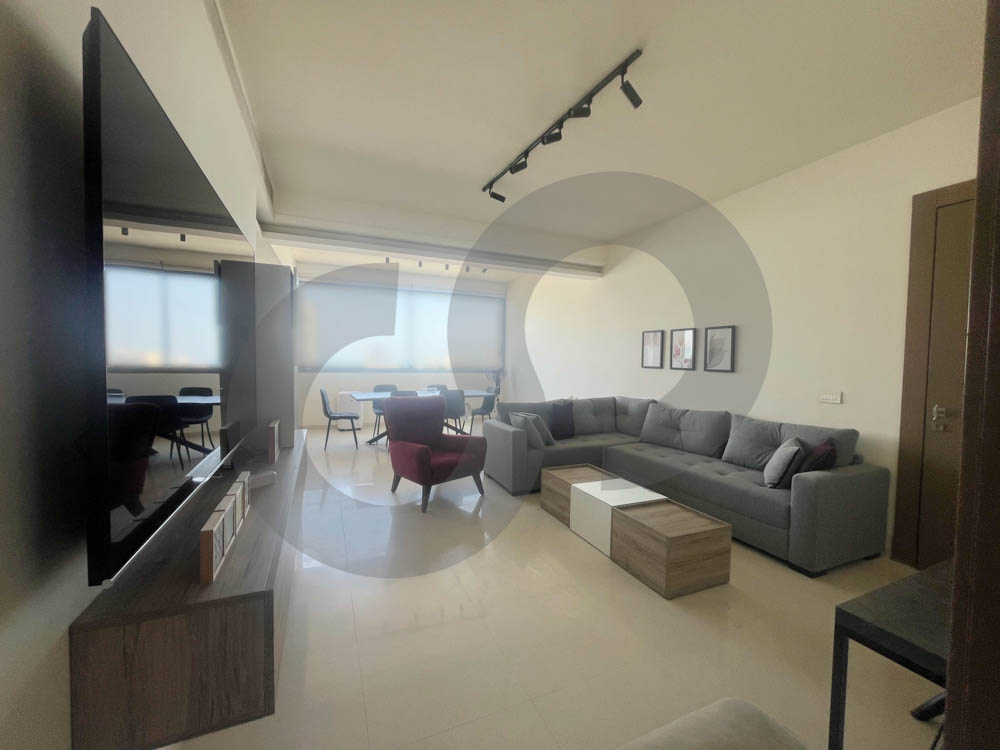 Fully Furnished, Located Brand New , Achrafieh — الصورة 3