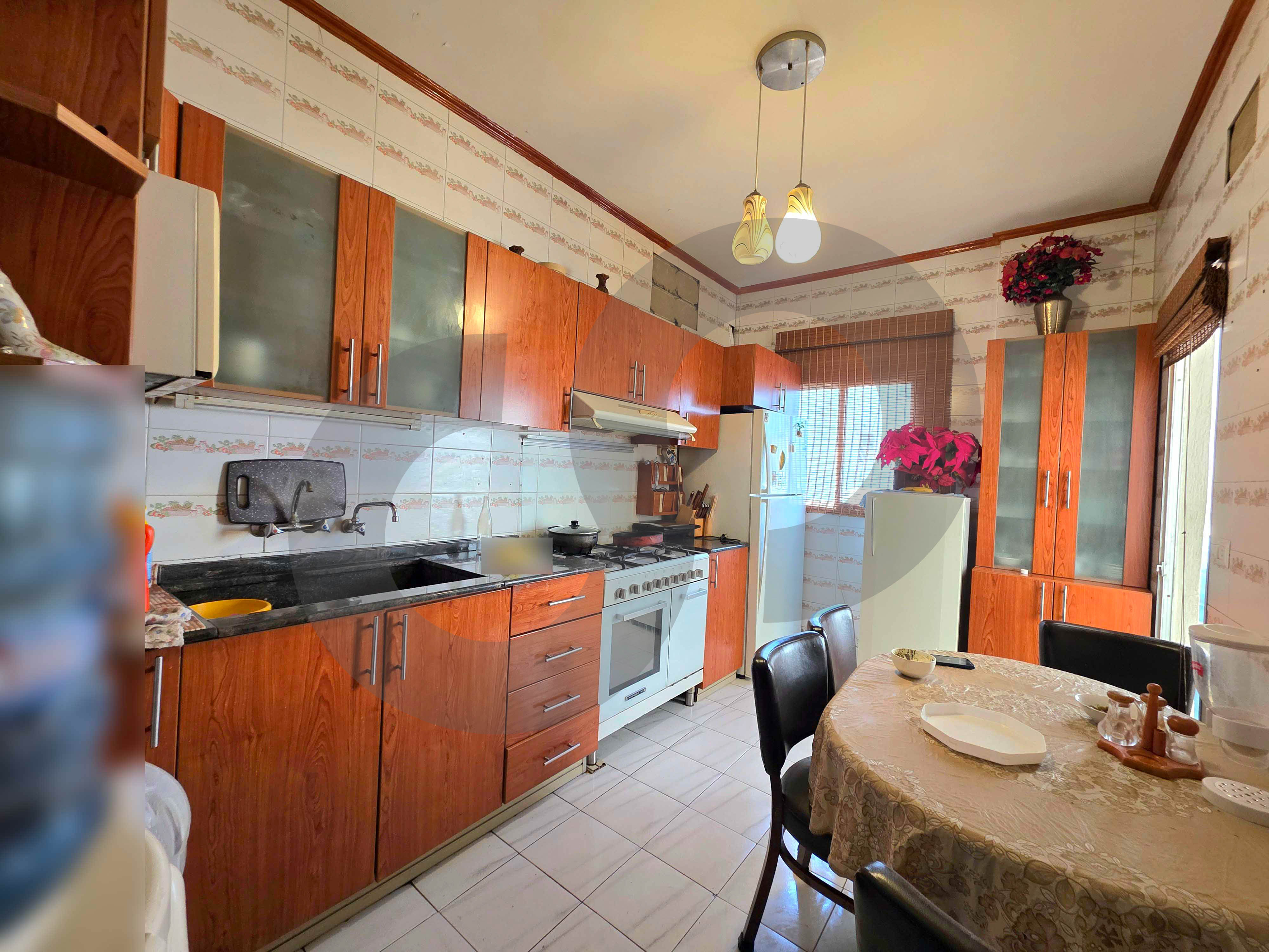 parking, prime location, great deal,Zouk Mikael — الصورة 3