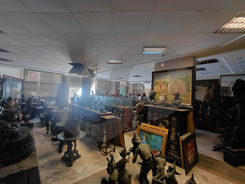 Commercial building for sale, Bourj Hammond — الصورة 3