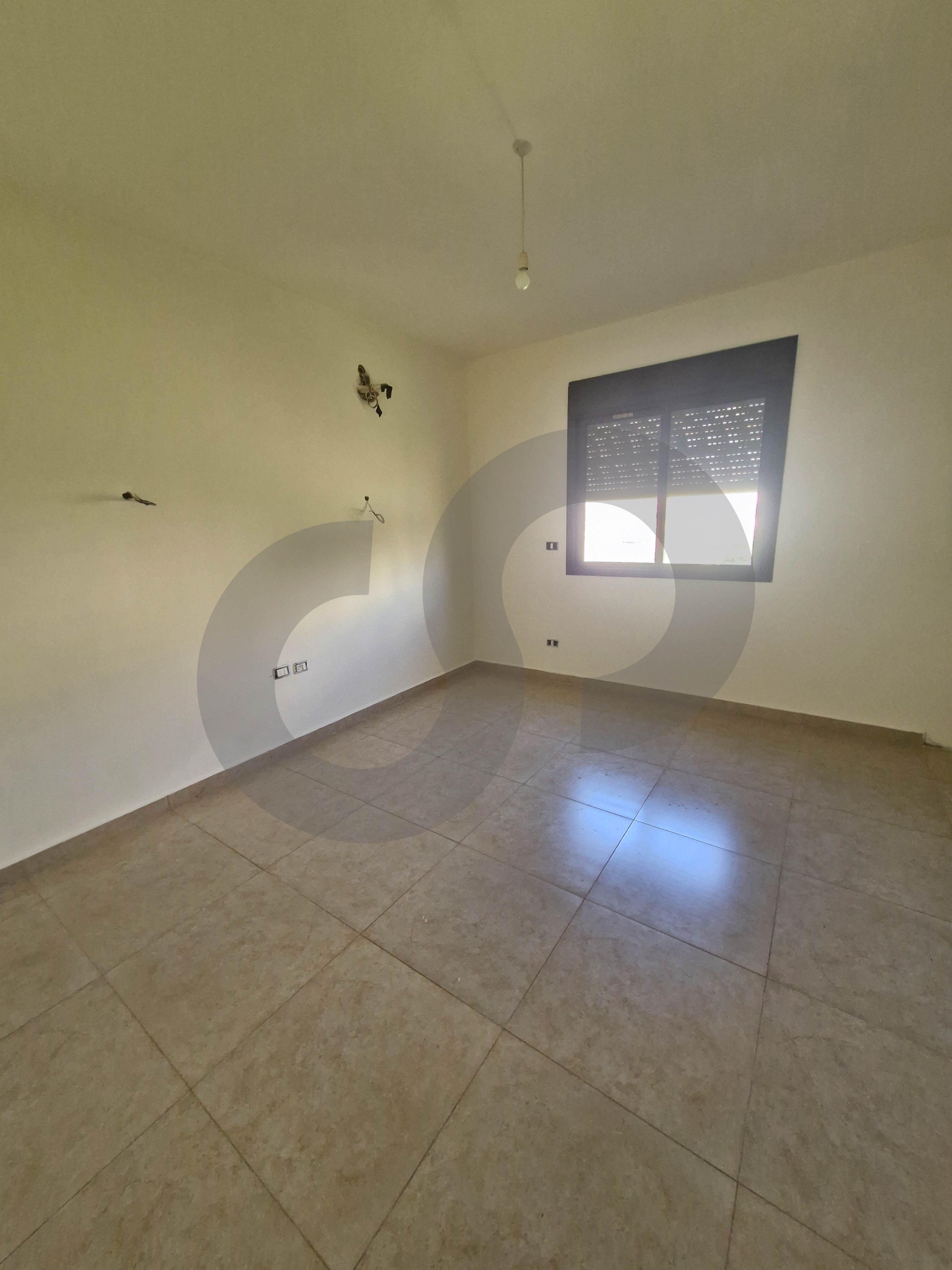Terrace, Mountain View, Parking, great deal, Jbeil — الصورة 3