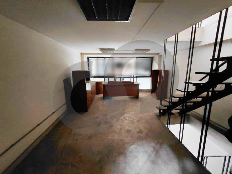 Prime location, industrial showroom, Dora, Metn — photo 3
