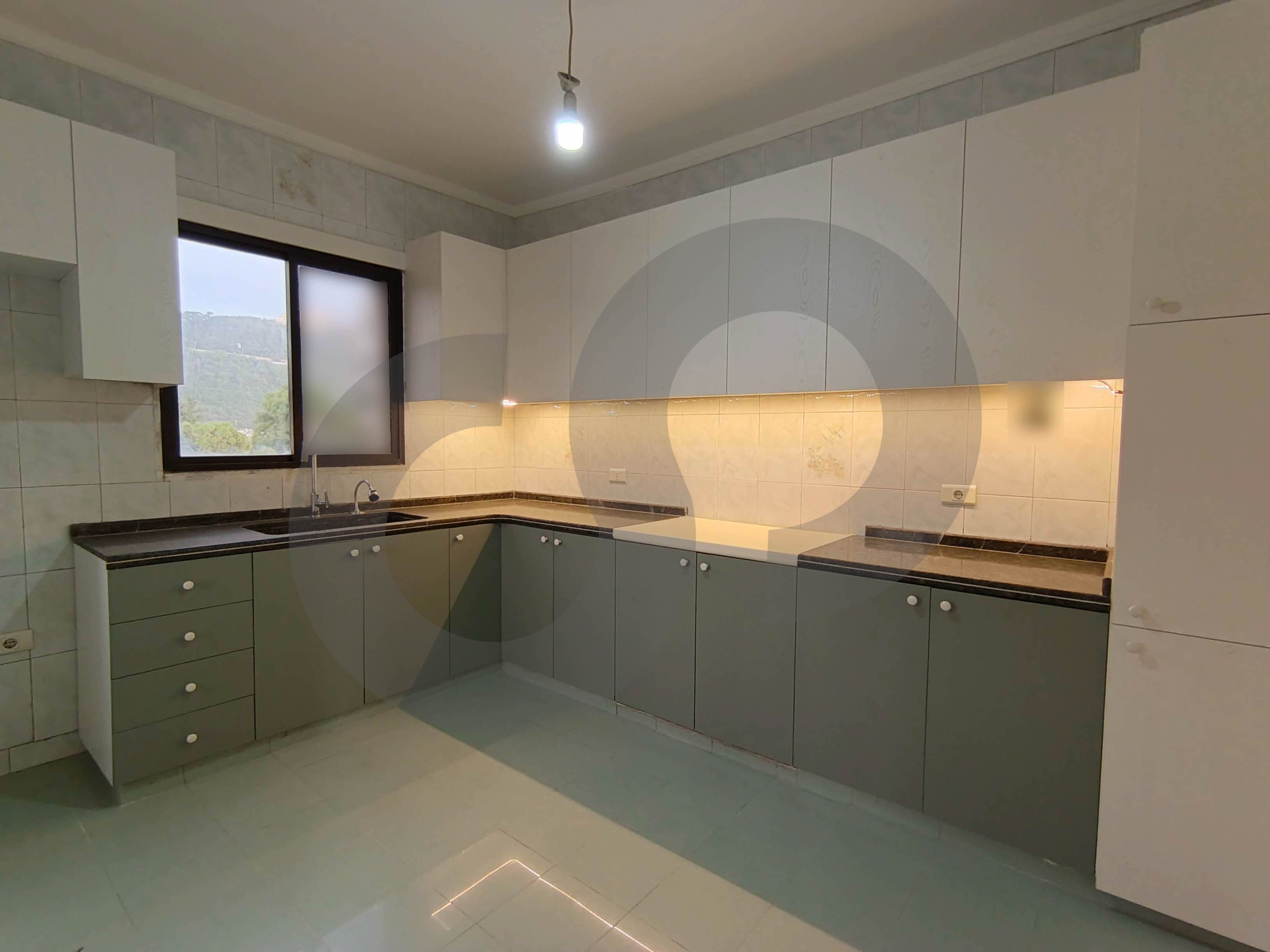 spacious, open view, keserouan, adonis — الصورة 3