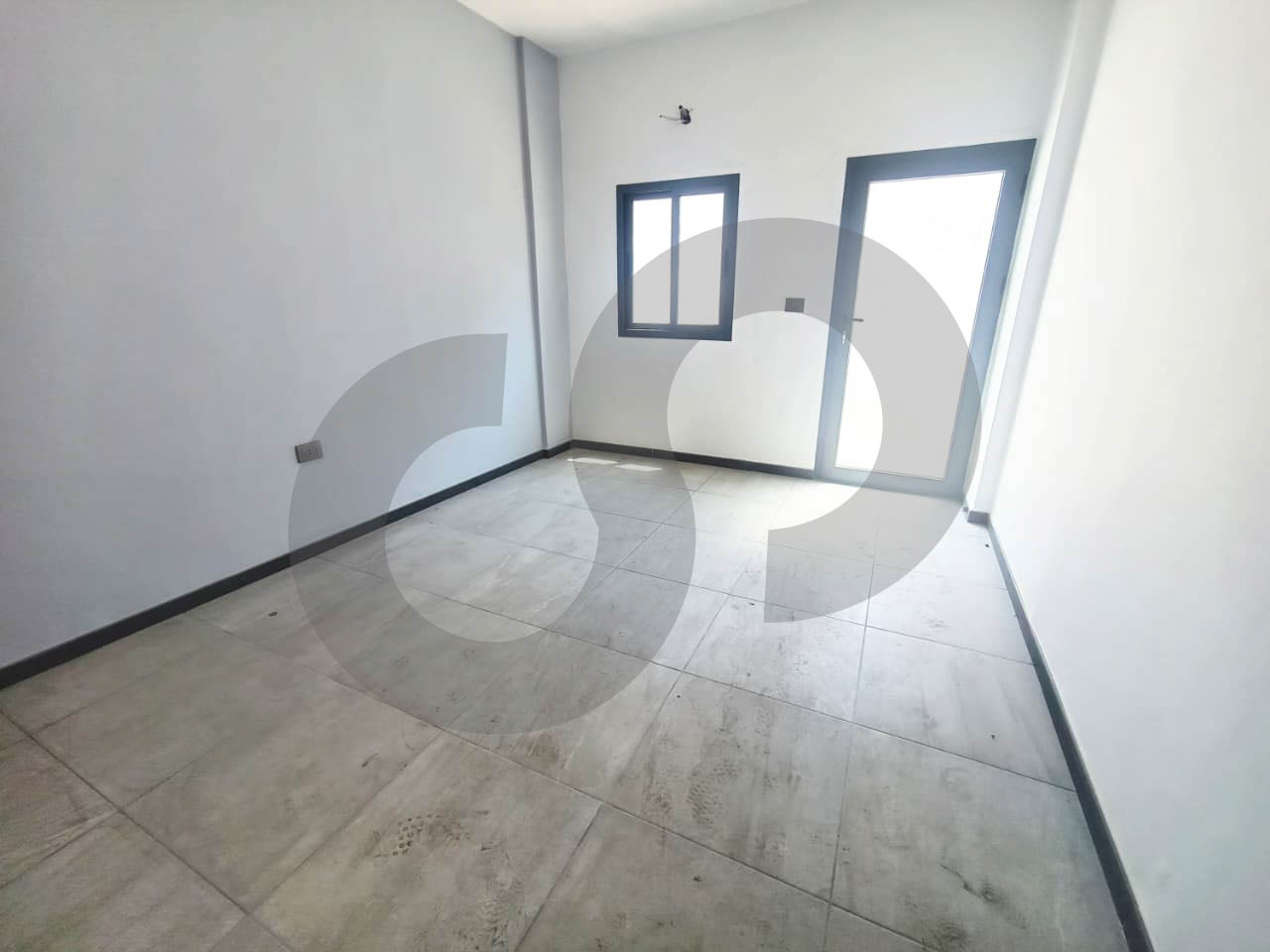 Fully Renovated, Ain El Remmaneh, baabda — الصورة 3