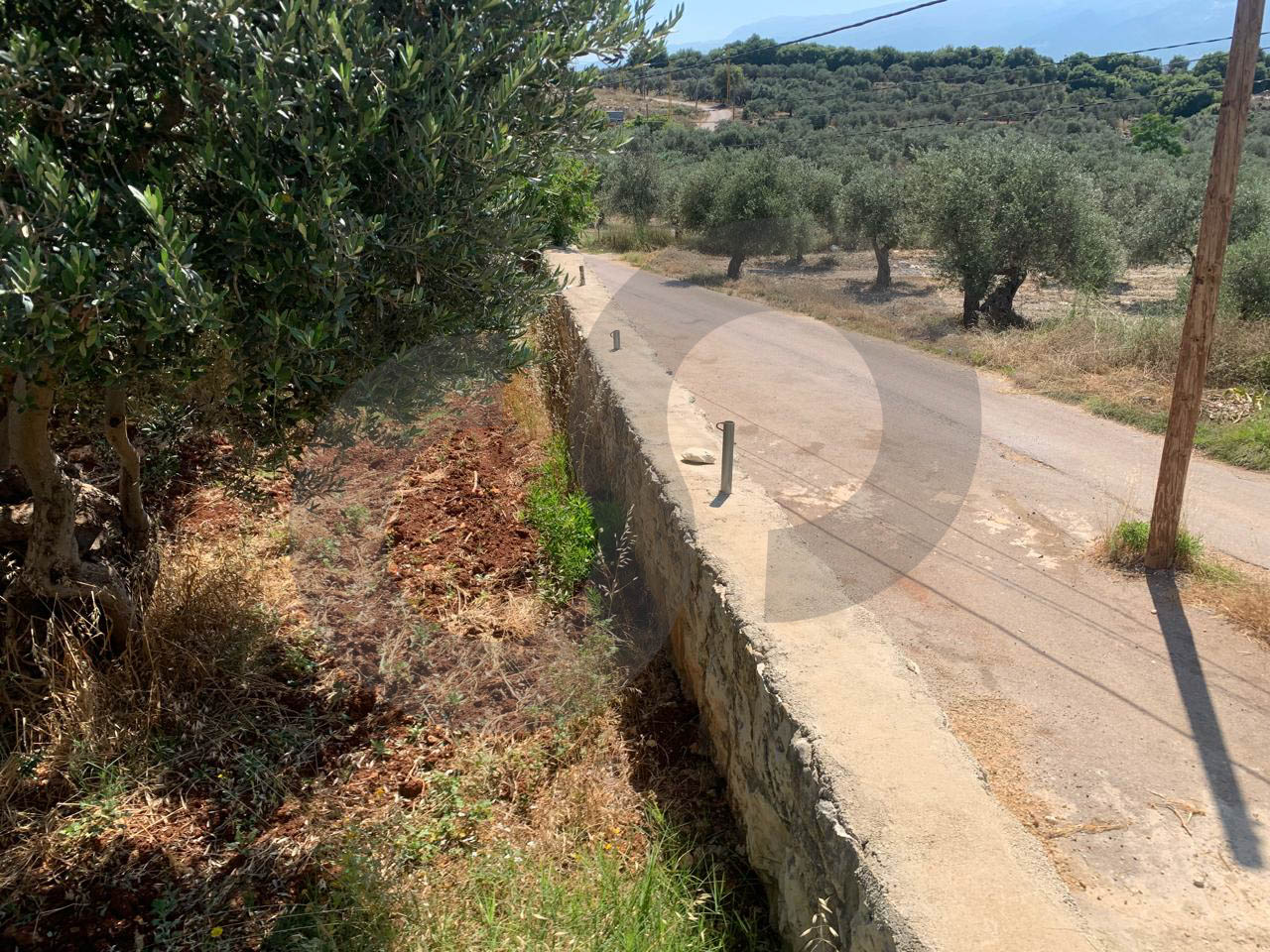 Great Deal, main road, flat land, Afsdiq, Koura — الصورة 3