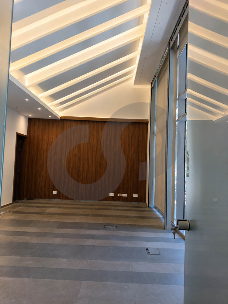 High-End Tower/Prime Commercial Location/DOWNTOWN-BEIRUT — الصورة 2