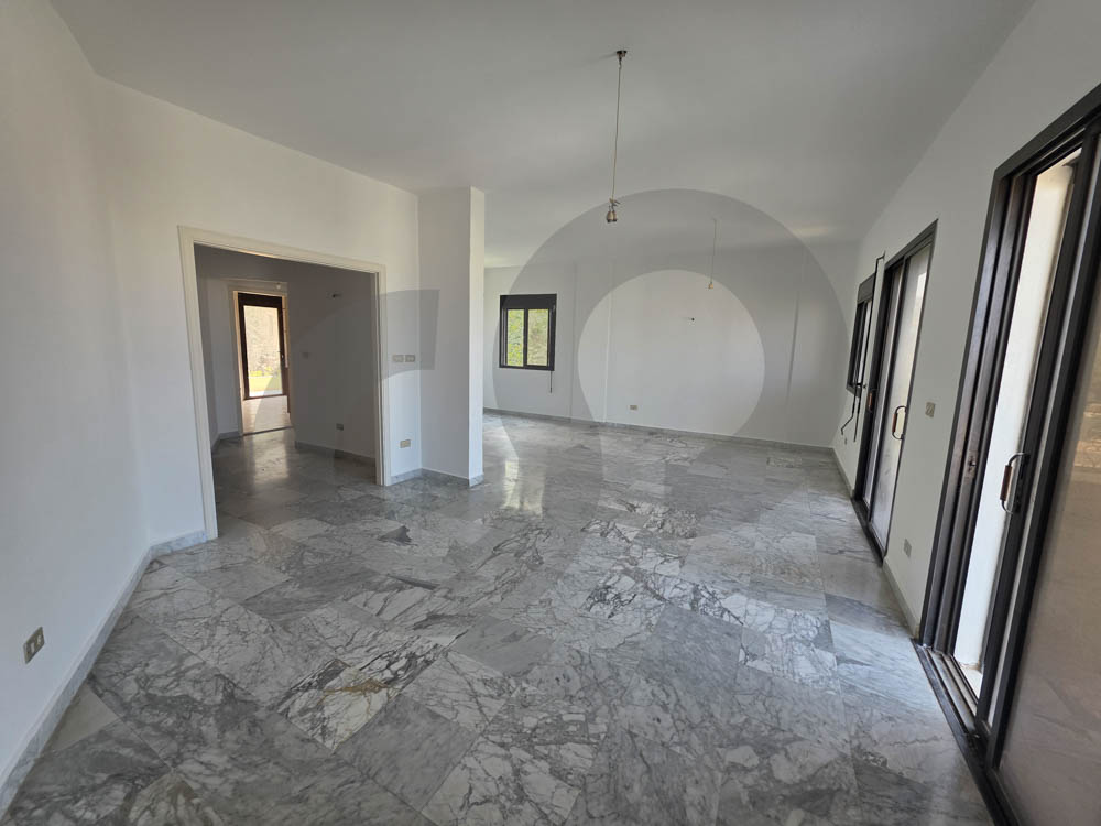 PRIME LOCATION, FULLY RENOVATED BUILDING, GHADIR-KESEROUAN — الصورة 2