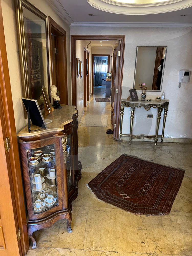 PRIME LOCATION / OPEN VIEW / KORAYTEM-BEIRUT — الصورة 2