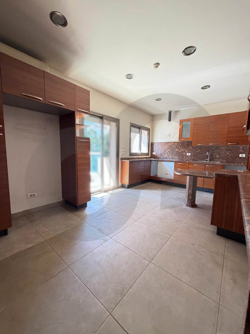RENTAL/Prime location/Duplex apartment/1 min from Sassine Square/ACHRAFIEH-BEIRUT — photo 3