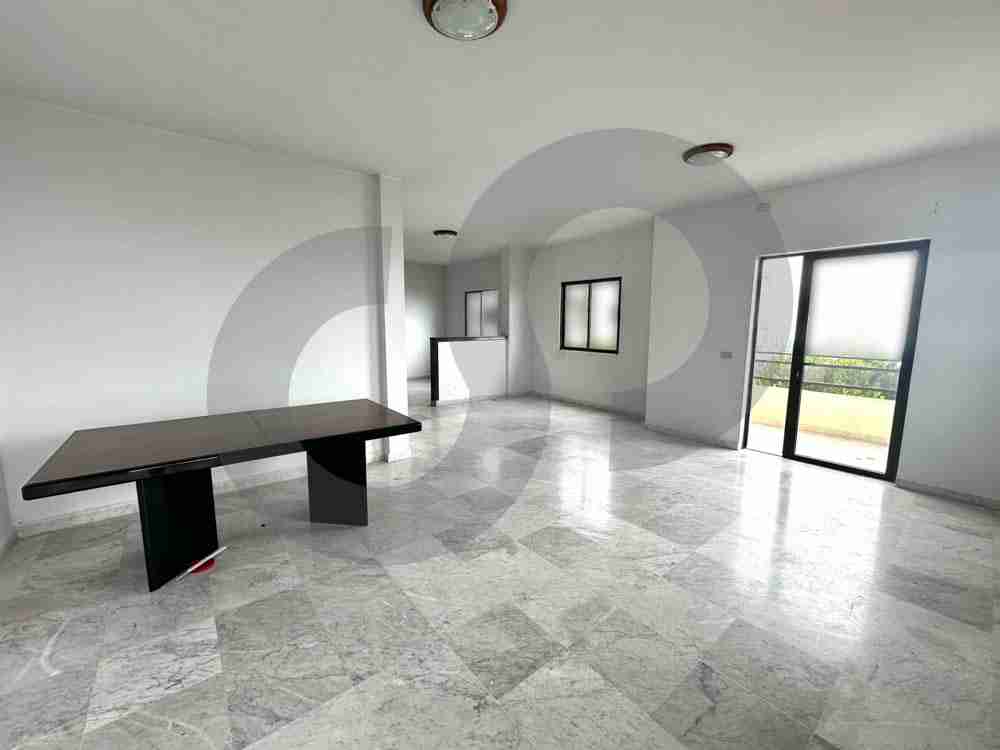 Great deal 210 sqm apartment in Blat — الصورة 3