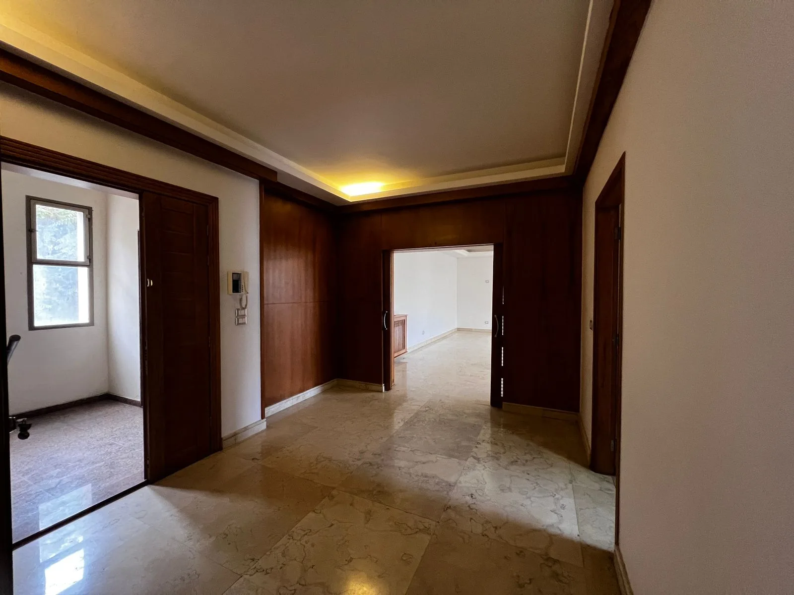 Apartment for Rent in Baabda, Lebanon — الصورة 5