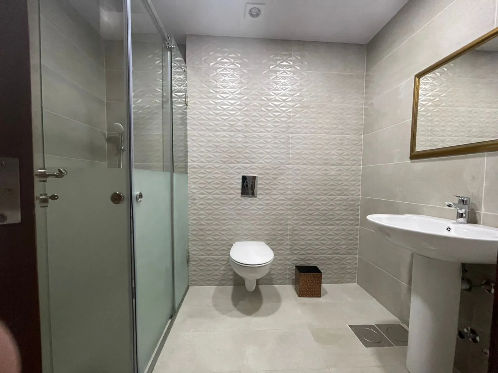Apartment for Sale in Baabdat, Lebanon — الصورة 7