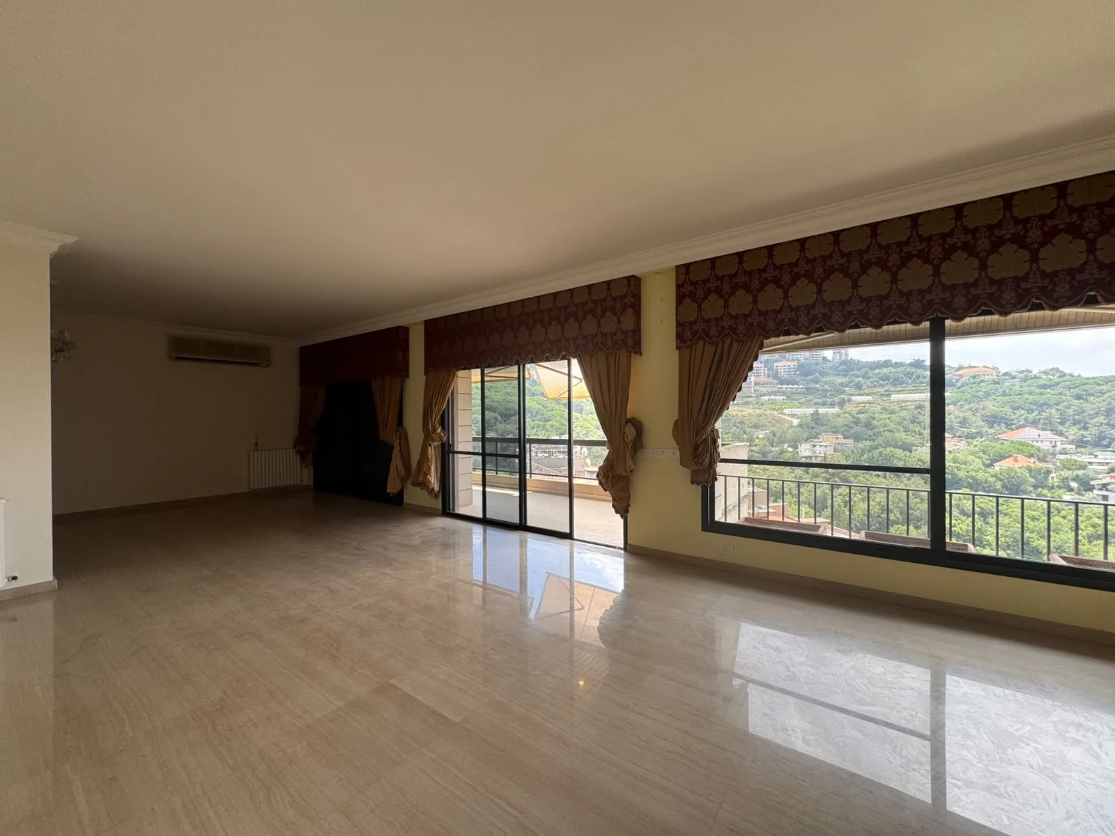 Apartment for Sale in Broummana — الصورة 3