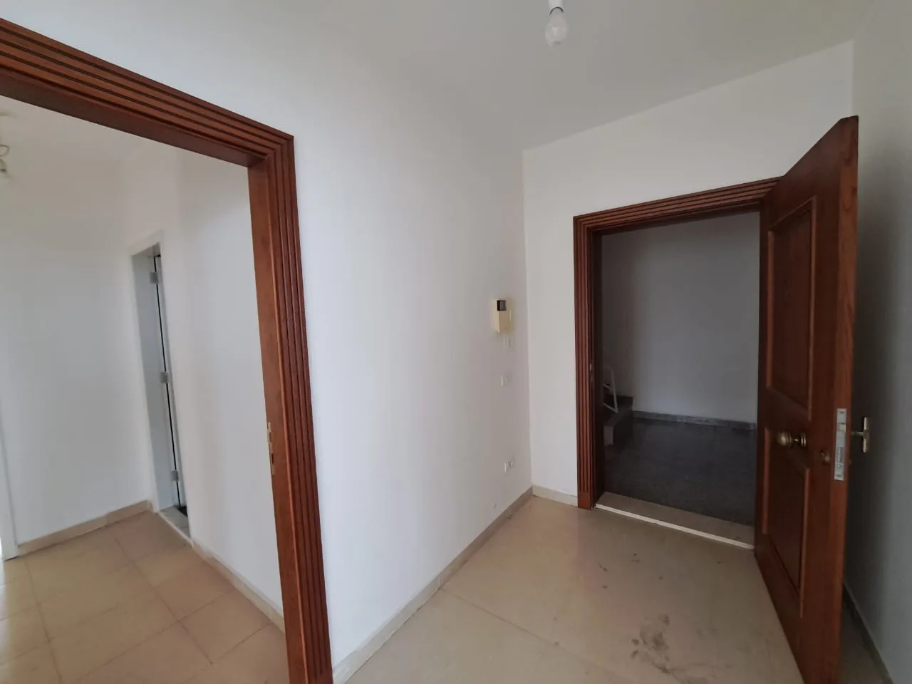 Apartment for Sale in Jal El Dib, Lebanon — الصورة 4