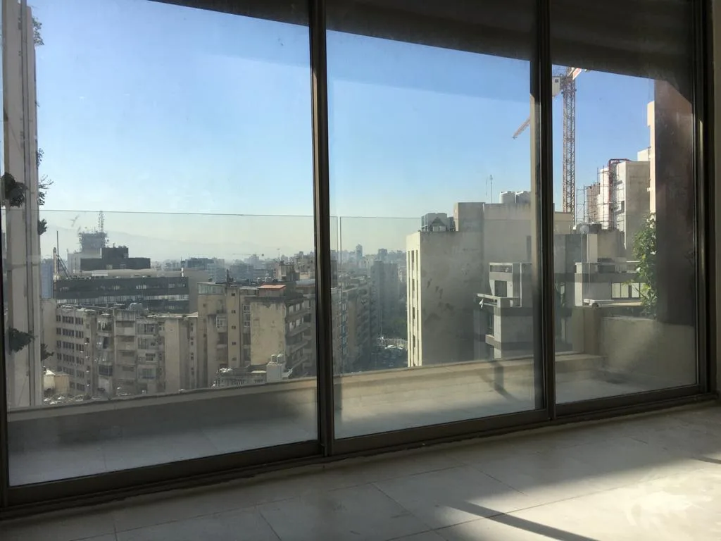 Apartment for Sale in Achrafieh, Beirut, Lebanon — الصورة 2