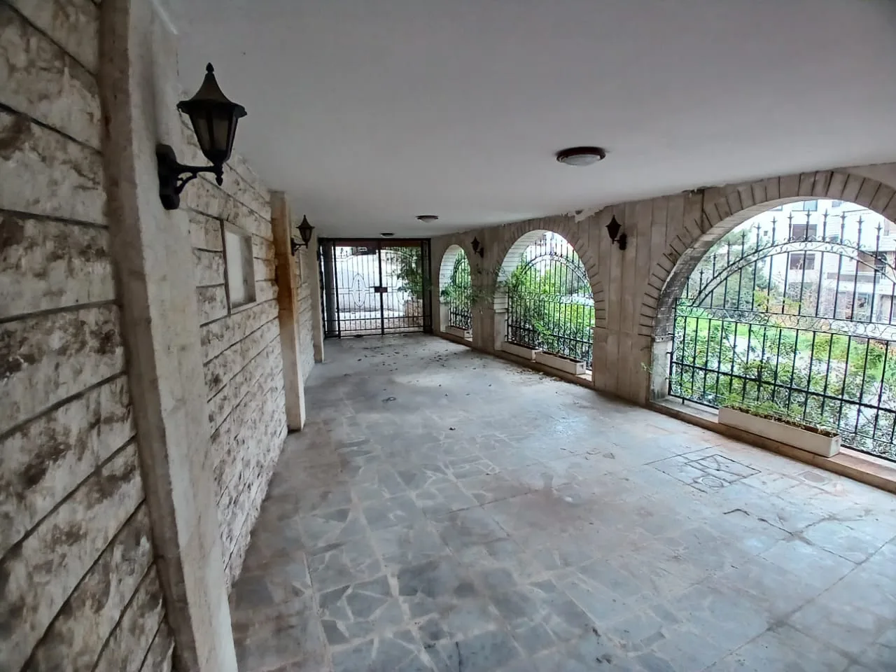 Villa for Sale in Rabweh, Metn — الصورة 5