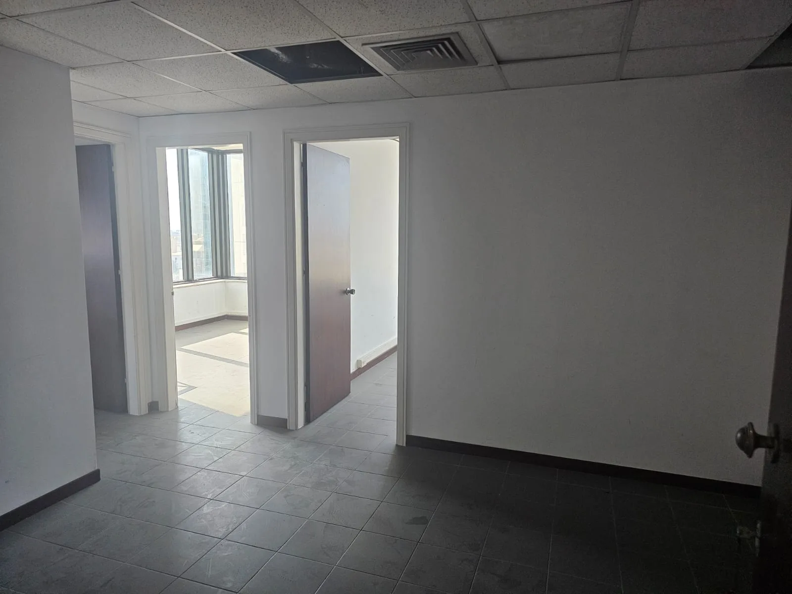 Office for rent in Jdeideh — الصورة 3