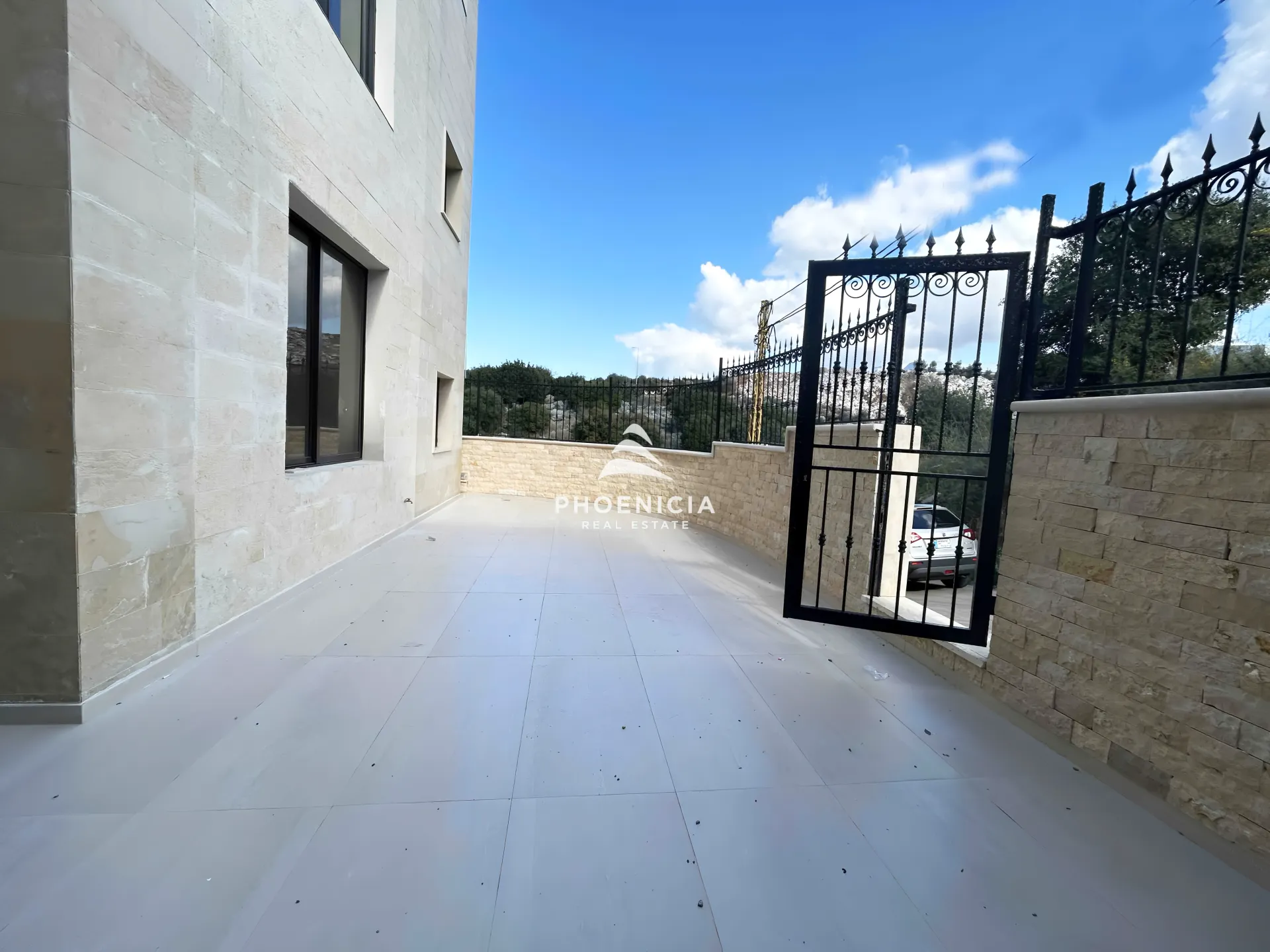 Apartment for Sale in Gharfine — الصورة 11