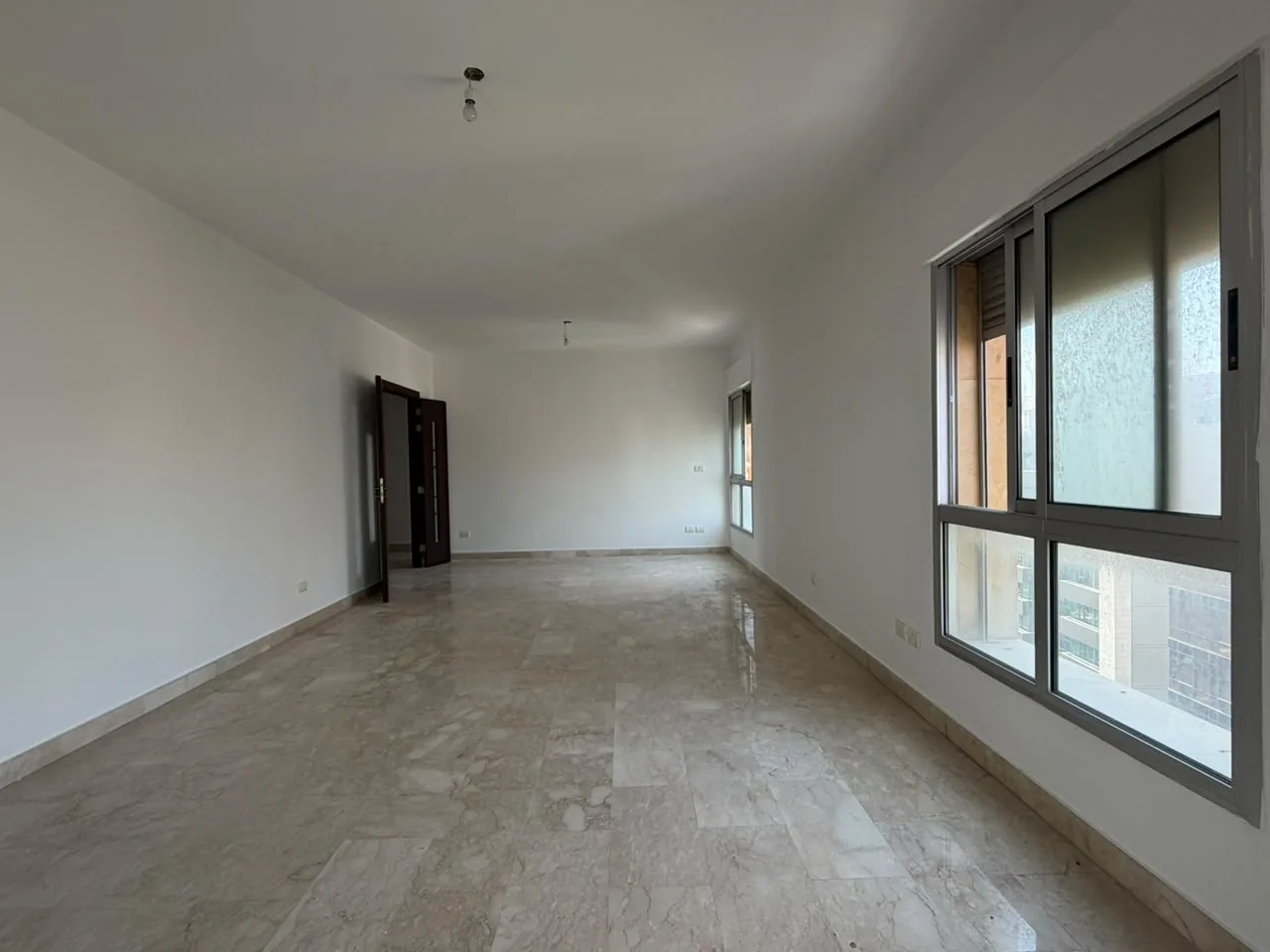 Apartment for Sale in Achrafieh — الصورة 3