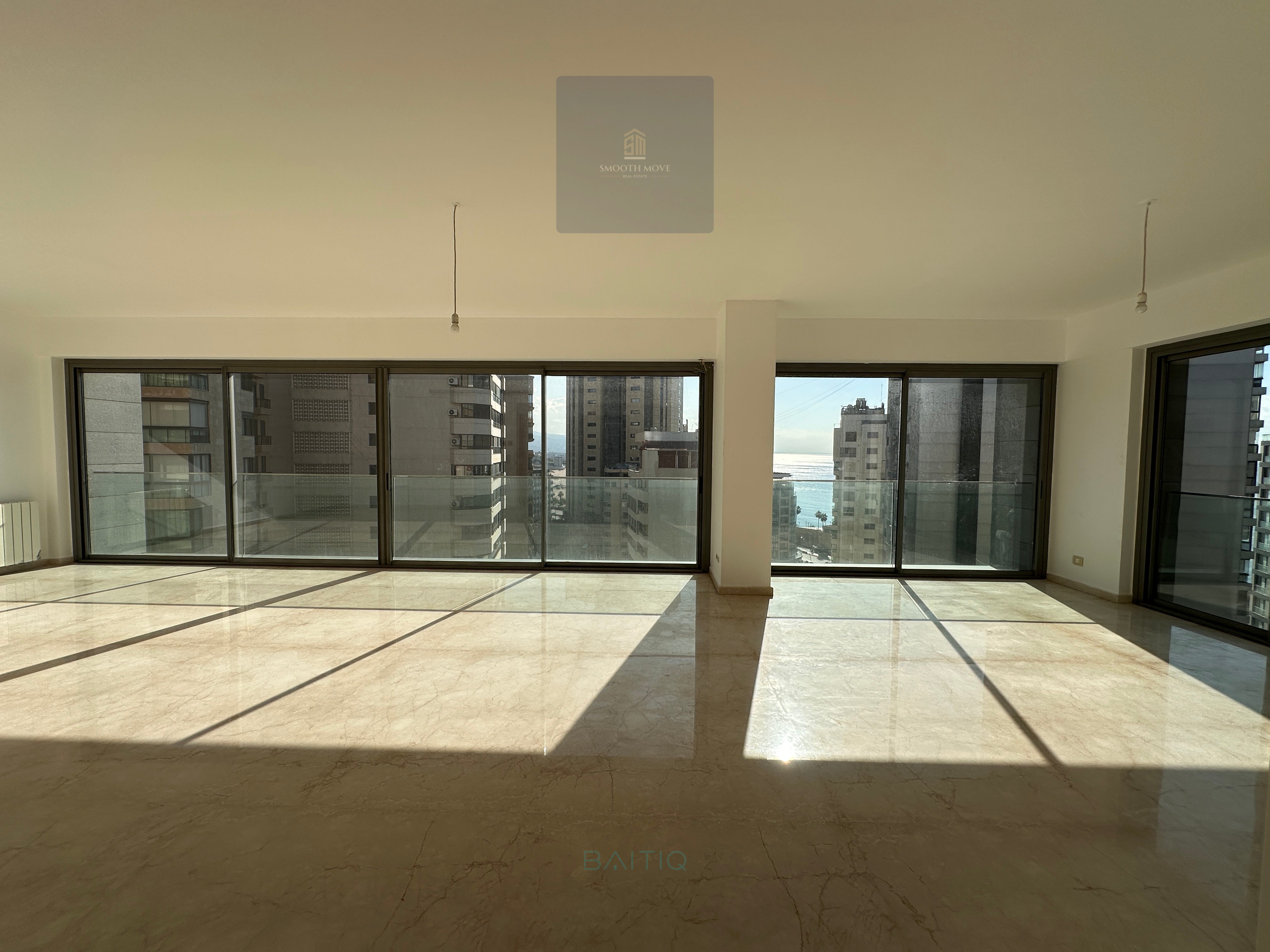 Seaview Apartment for Sale in Ain Tineh, Beirut — الصورة 9